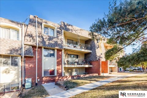 Photo of 12025 Pierce Plaza #323, Omaha, NE 68144 (MLS # 22602003)