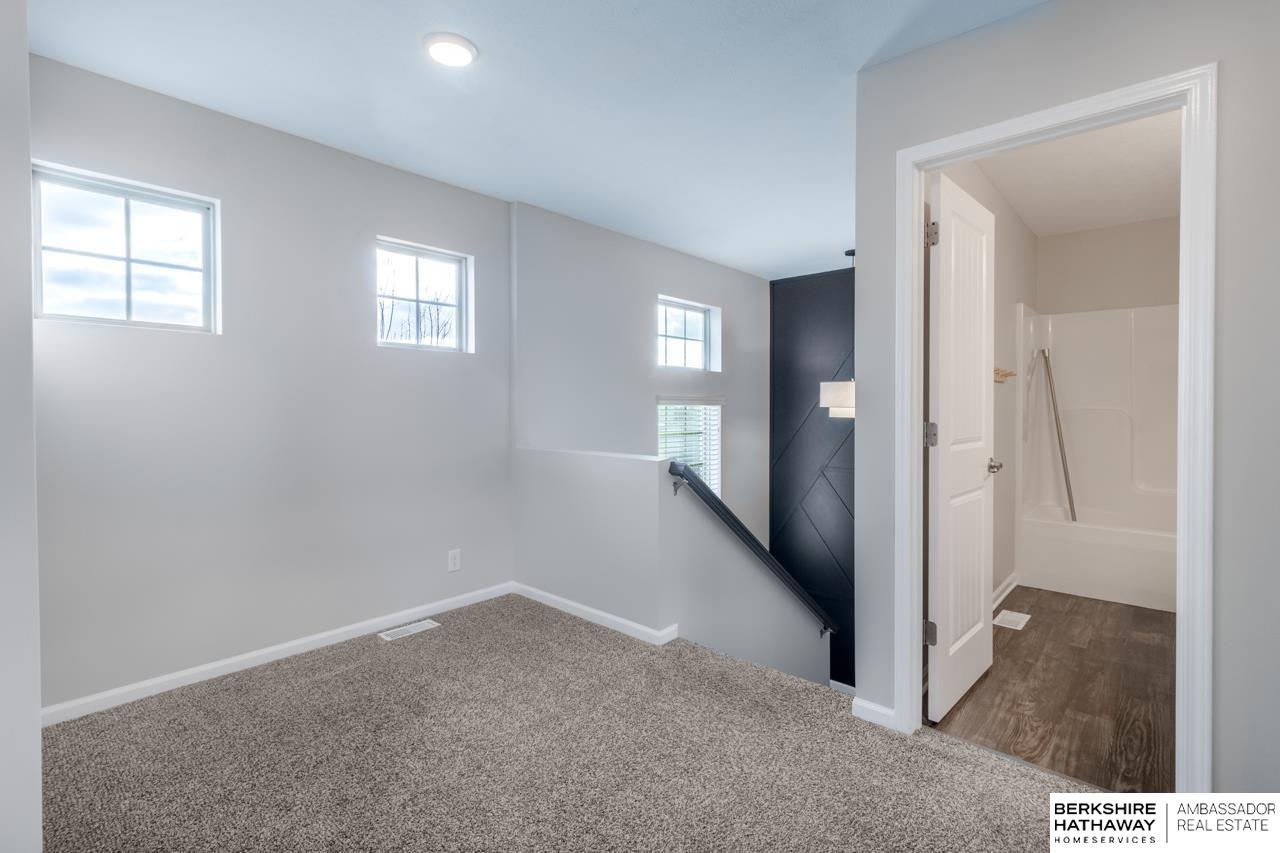 Bennington, Nebraska 68007, United States, 4 Bedrooms Bedrooms, ,3 BathroomsBathrooms,Residential,Active,249394