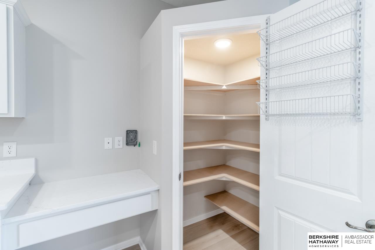 Bennington, Nebraska 68007, United States, 4 Bedrooms Bedrooms, ,3 BathroomsBathrooms,Residential,Active,249394