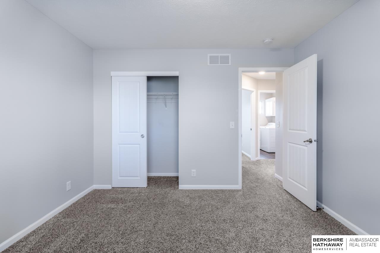 Bennington, Nebraska 68007, United States, 4 Bedrooms Bedrooms, ,3 BathroomsBathrooms,Residential,Active,249394