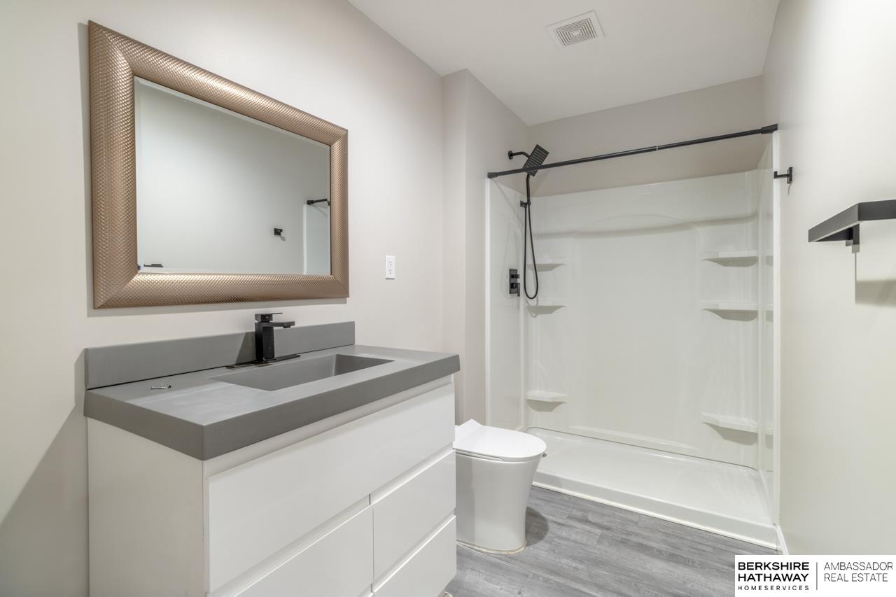 Bennington, Nebraska 68007, United States, 4 Bedrooms Bedrooms, ,3 BathroomsBathrooms,Residential,Active,249394