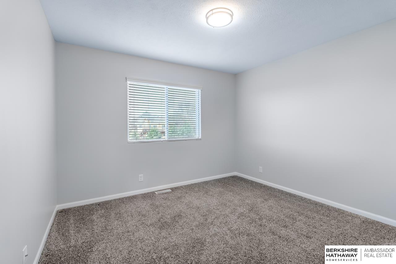 Bennington, Nebraska 68007, United States, 4 Bedrooms Bedrooms, ,3 BathroomsBathrooms,Residential,Active,249394