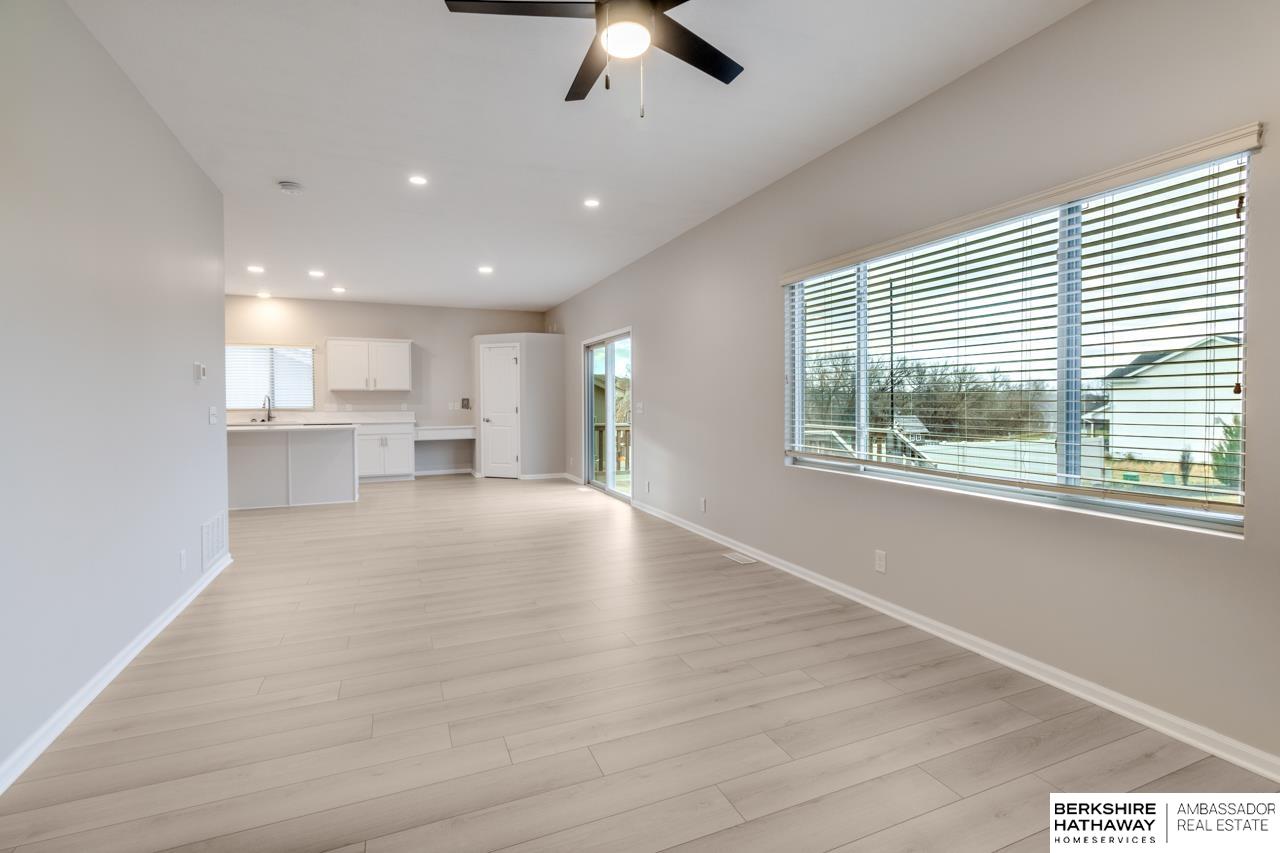 Bennington, Nebraska 68007, United States, 4 Bedrooms Bedrooms, ,3 BathroomsBathrooms,Residential,Active,249394