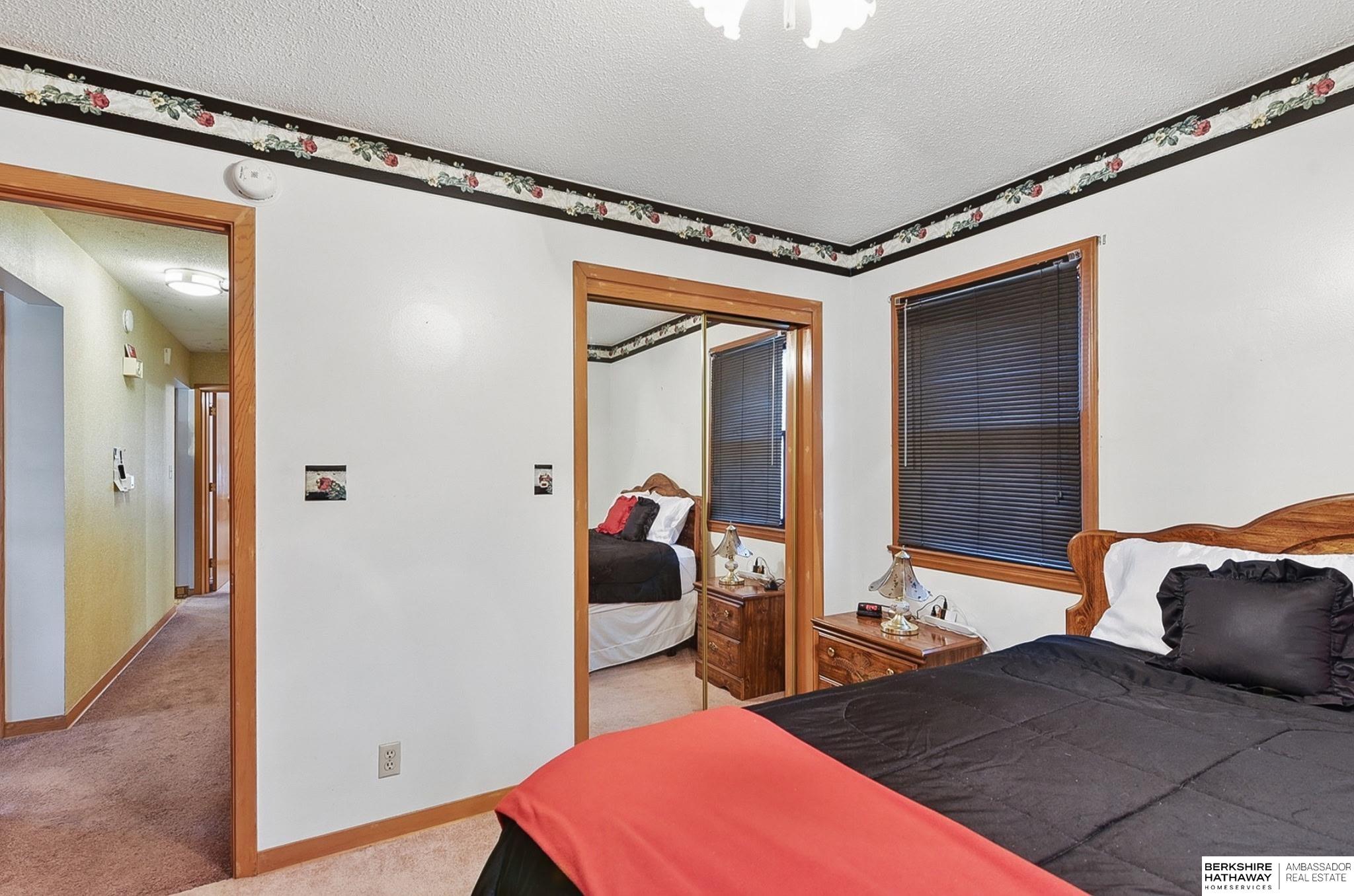 Council Bluffs, Iowa 51501, United States, 3 Bedrooms Bedrooms, ,2 BathroomsBathrooms,Residential,Pending,143042