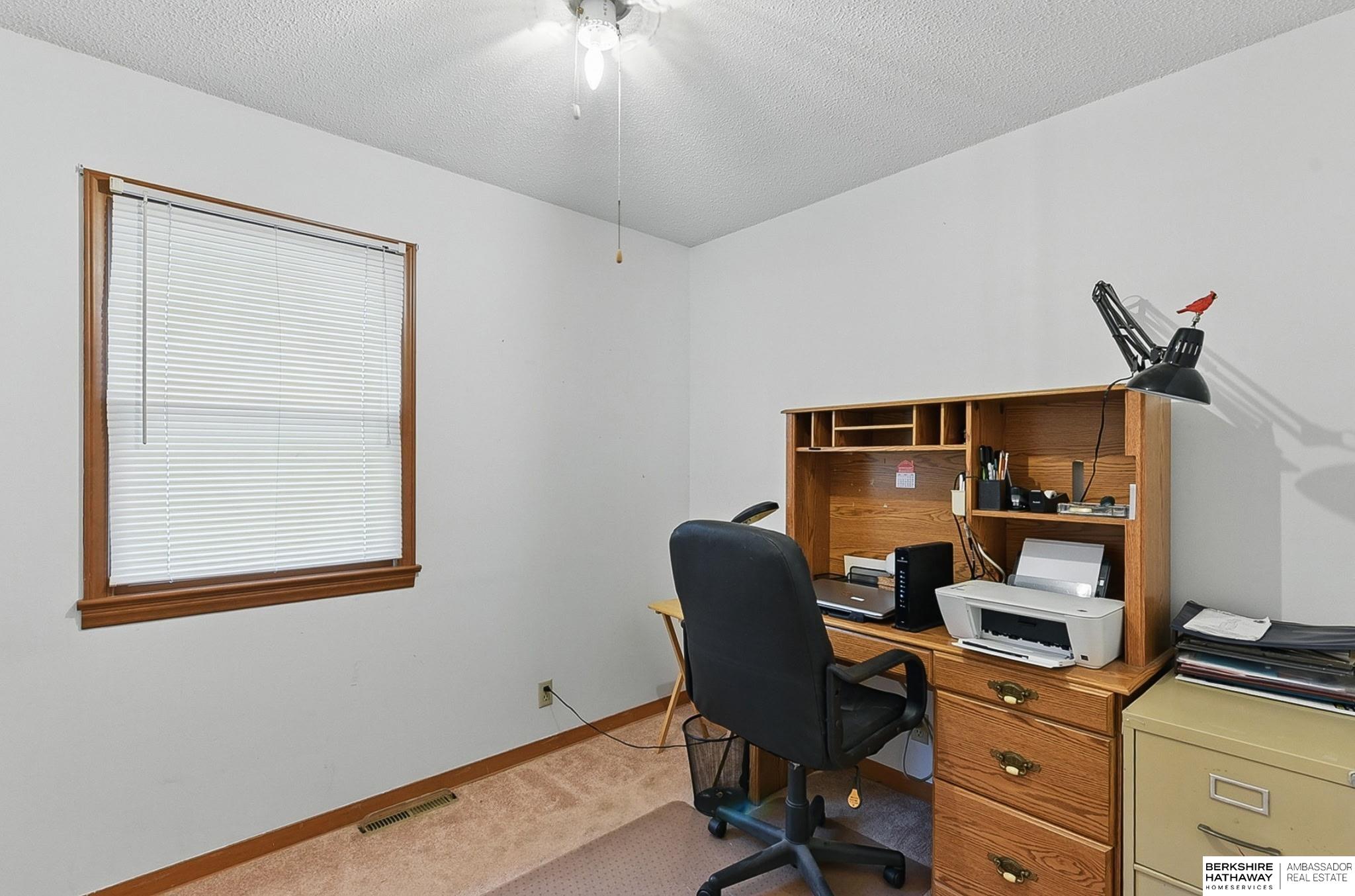 Council Bluffs, Iowa 51501, United States, 3 Bedrooms Bedrooms, ,2 BathroomsBathrooms,Residential,Pending,143042