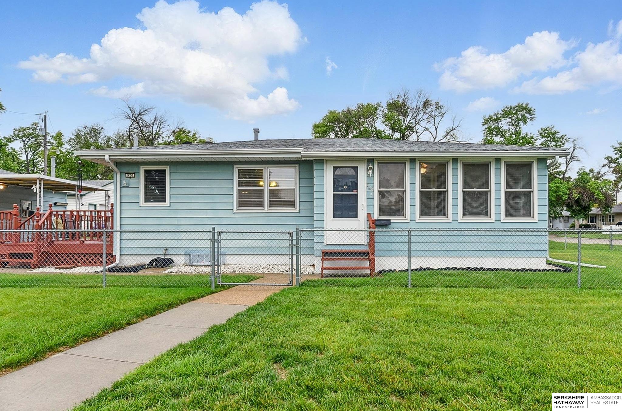 Council Bluffs, Iowa 51501, United States, 3 Bedrooms Bedrooms, ,2 BathroomsBathrooms,Residential,Pending,143042