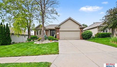 Photo of 16218 Redwood Street, Omaha, NE 68136 (MLS # 22614329)