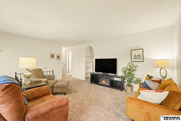 1014 JULIUS PL, BELLEVUE, NE 68005 - Image 22ec517be2a4b2cea40a2c212be24444/852929136