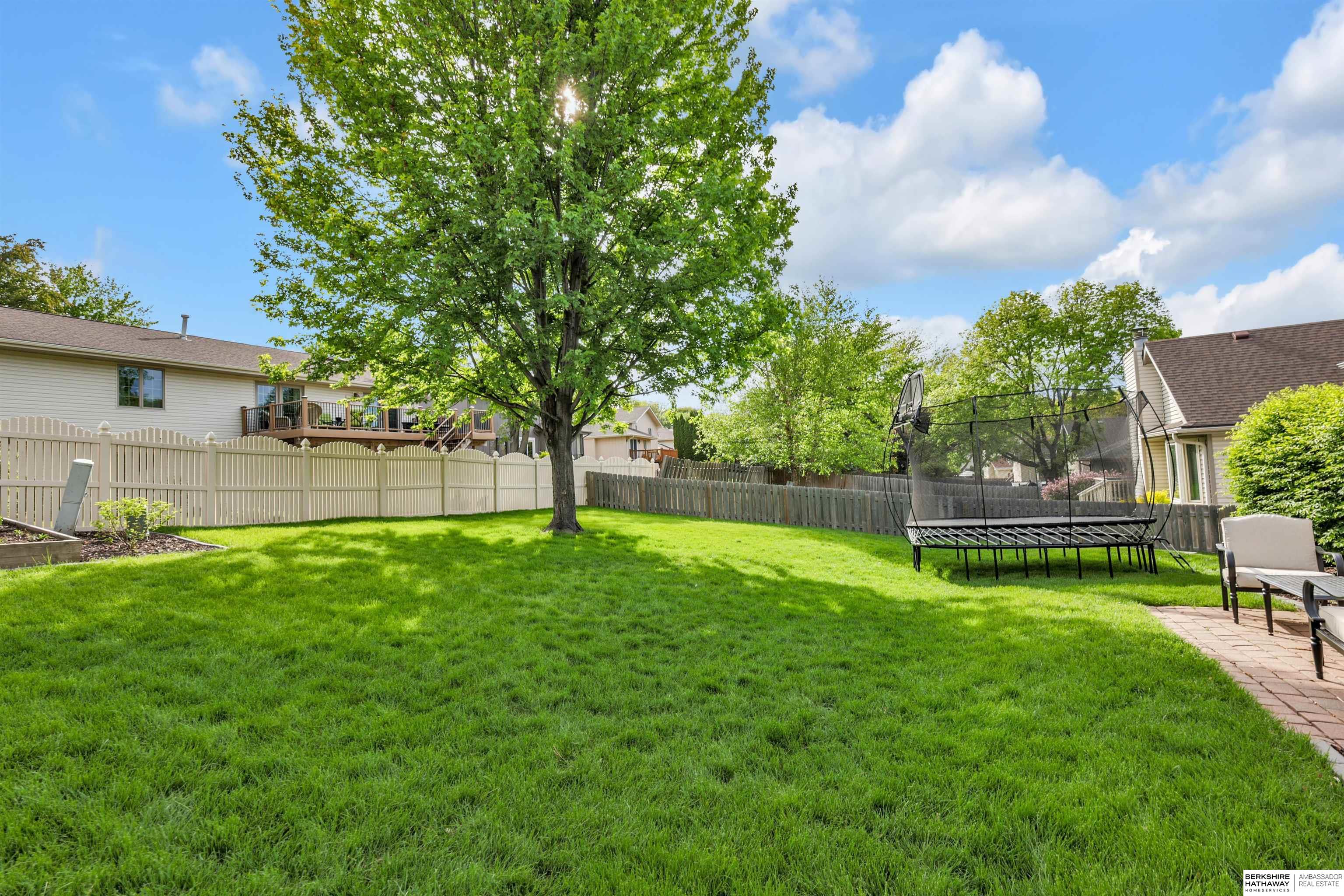 Omaha, Nebraska 68154, United States, 4 Bedrooms Bedrooms, ,2 BathroomsBathrooms,Residential,Pending,126081