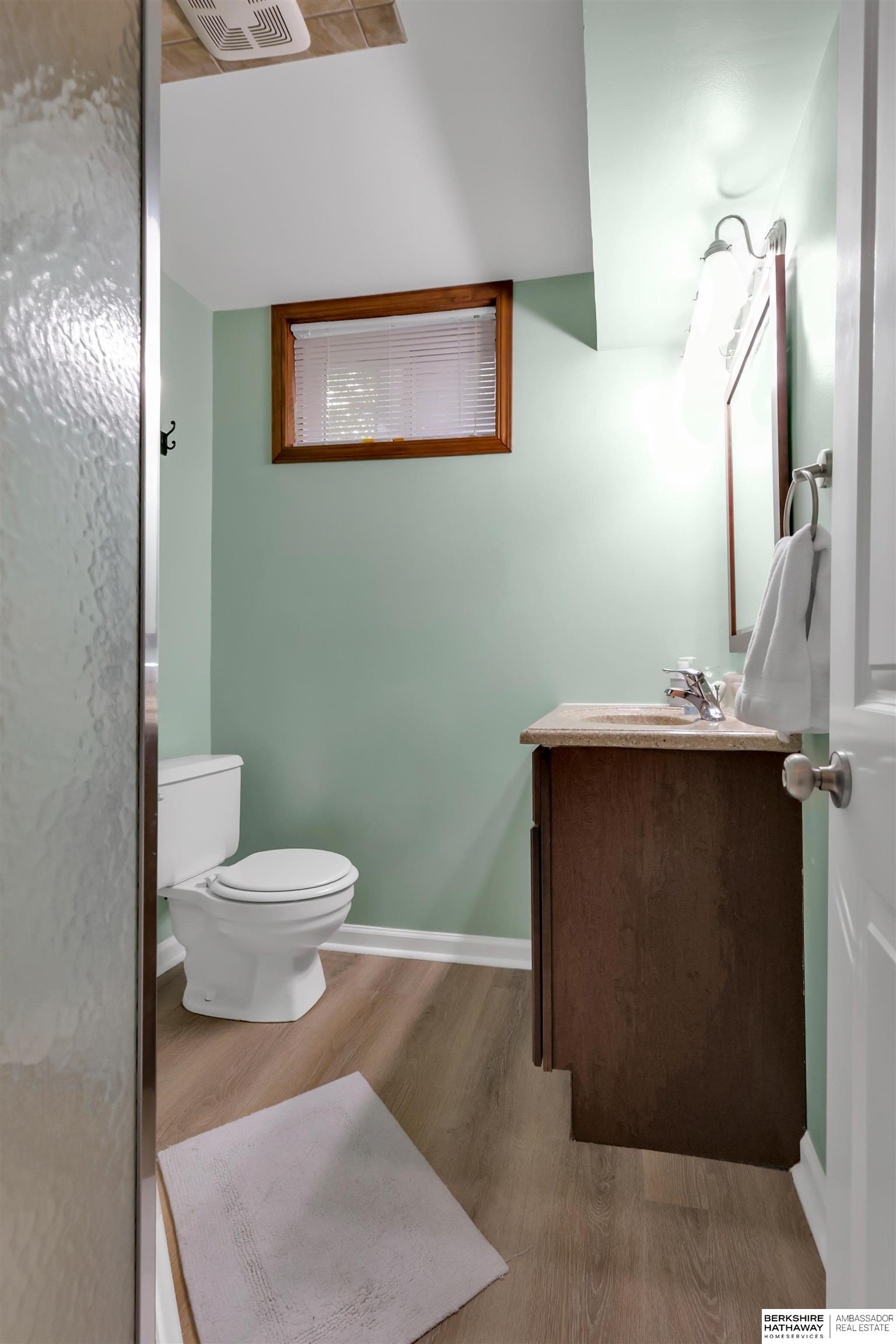 Omaha, Nebraska 68154, United States, 4 Bedrooms Bedrooms, ,2 BathroomsBathrooms,Residential,Pending,126081