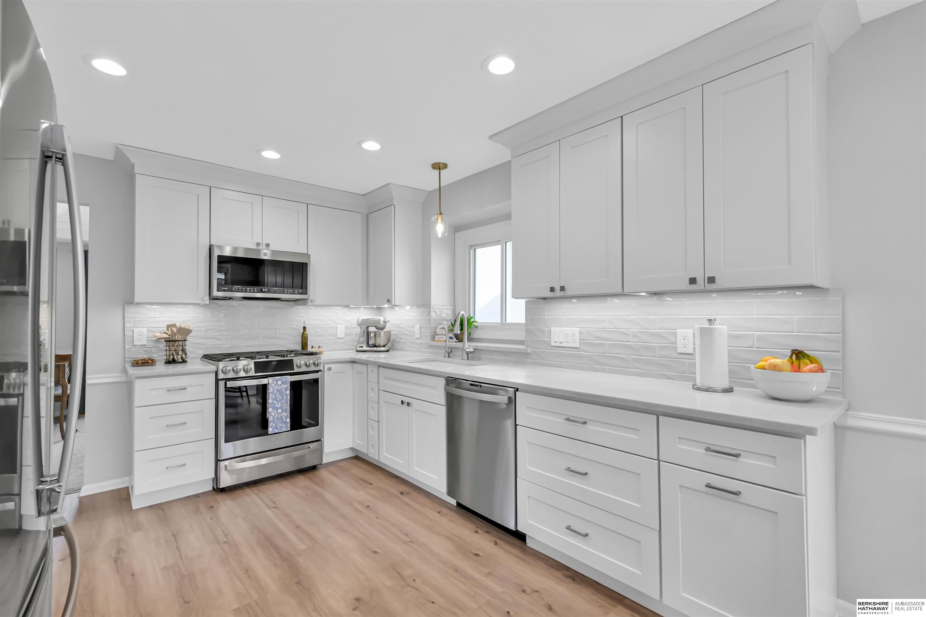 Omaha, Nebraska 68154, United States, 4 Bedrooms Bedrooms, ,2 BathroomsBathrooms,Residential,Pending,126081