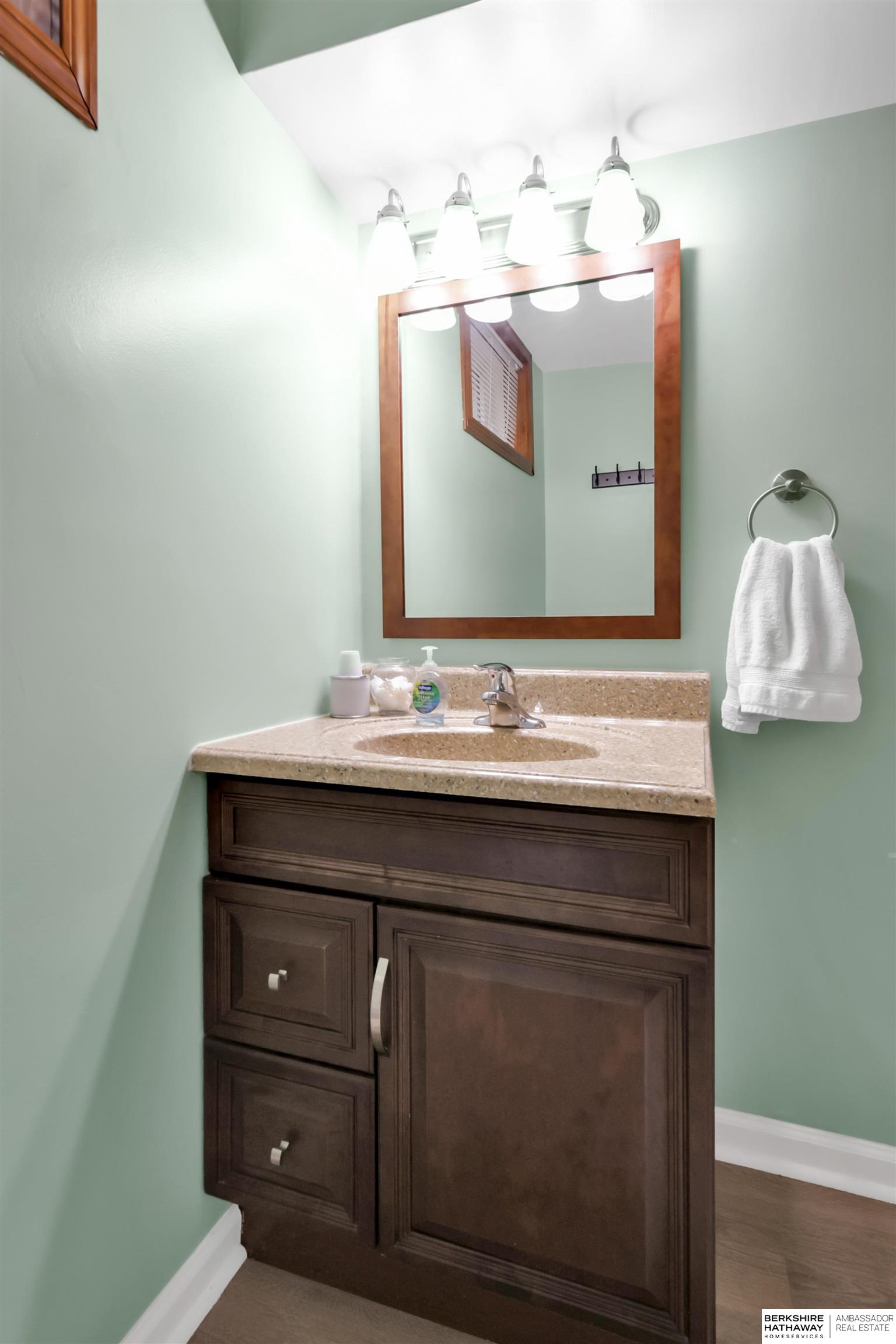 Omaha, Nebraska 68154, United States, 4 Bedrooms Bedrooms, ,2 BathroomsBathrooms,Residential,Pending,126081