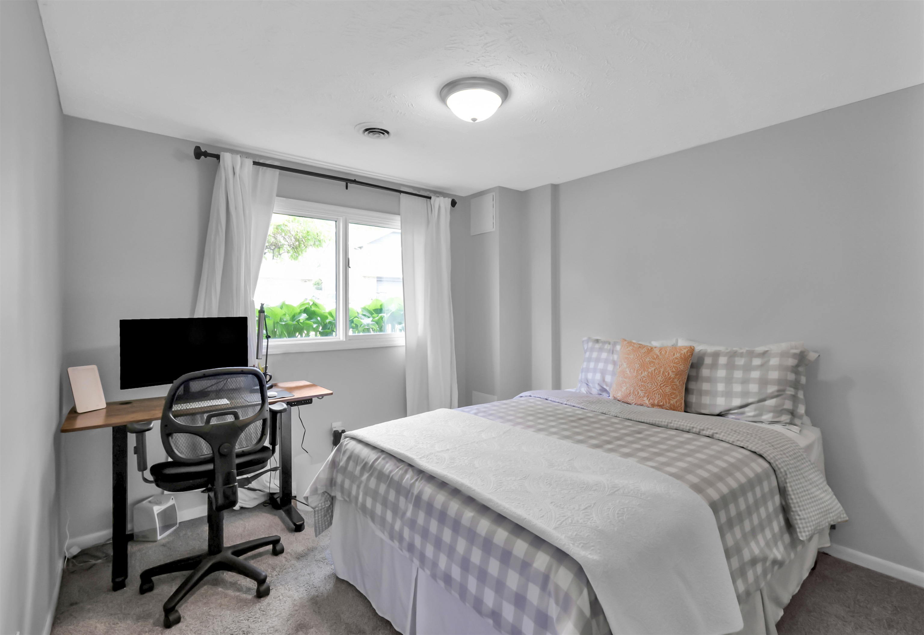 Omaha, Nebraska 68154, United States, 4 Bedrooms Bedrooms, ,2 BathroomsBathrooms,Residential,Pending,126081