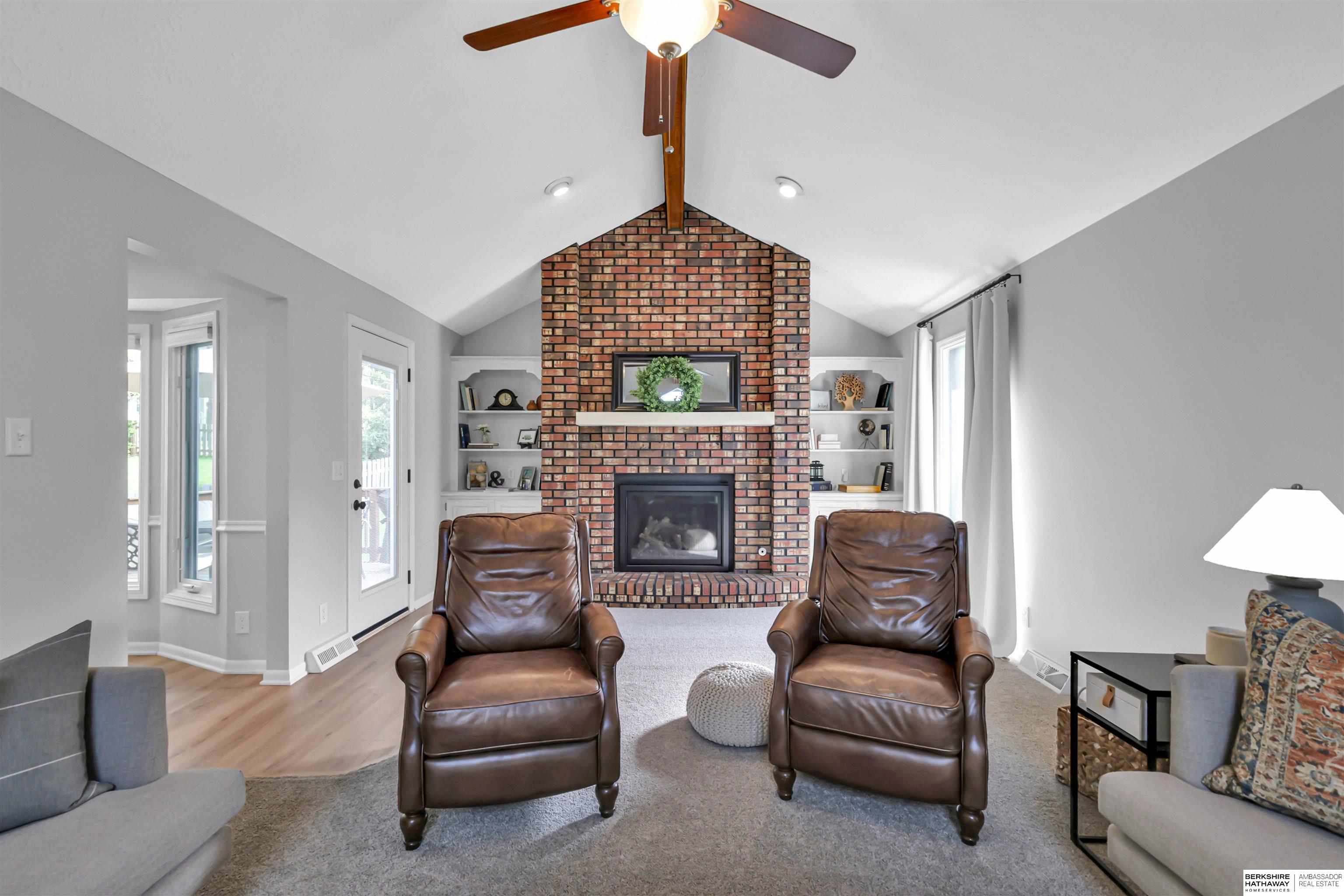 Omaha, Nebraska 68154, United States, 4 Bedrooms Bedrooms, ,2 BathroomsBathrooms,Residential,Pending,126081