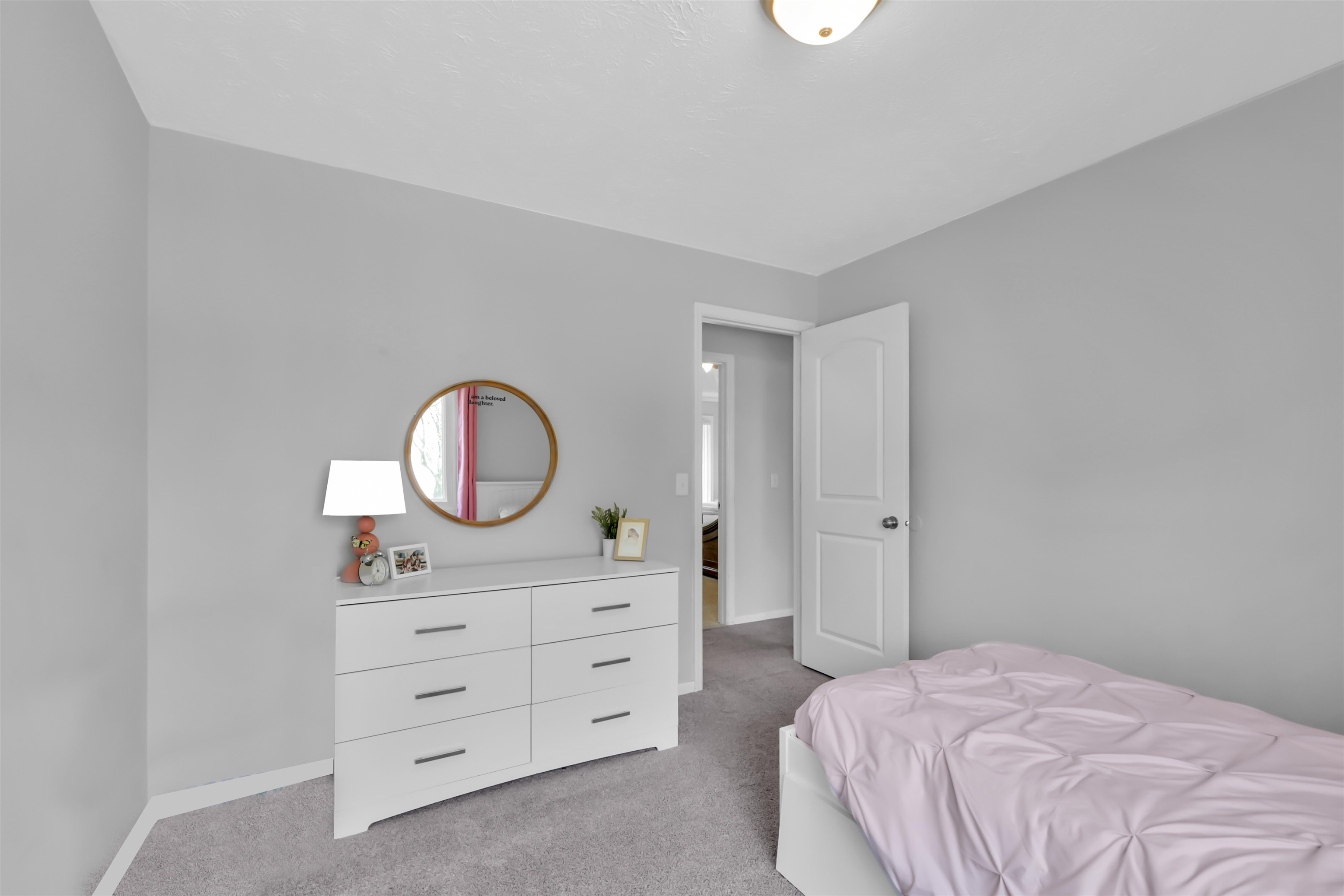 Omaha, Nebraska 68154, United States, 4 Bedrooms Bedrooms, ,2 BathroomsBathrooms,Residential,Pending,126081