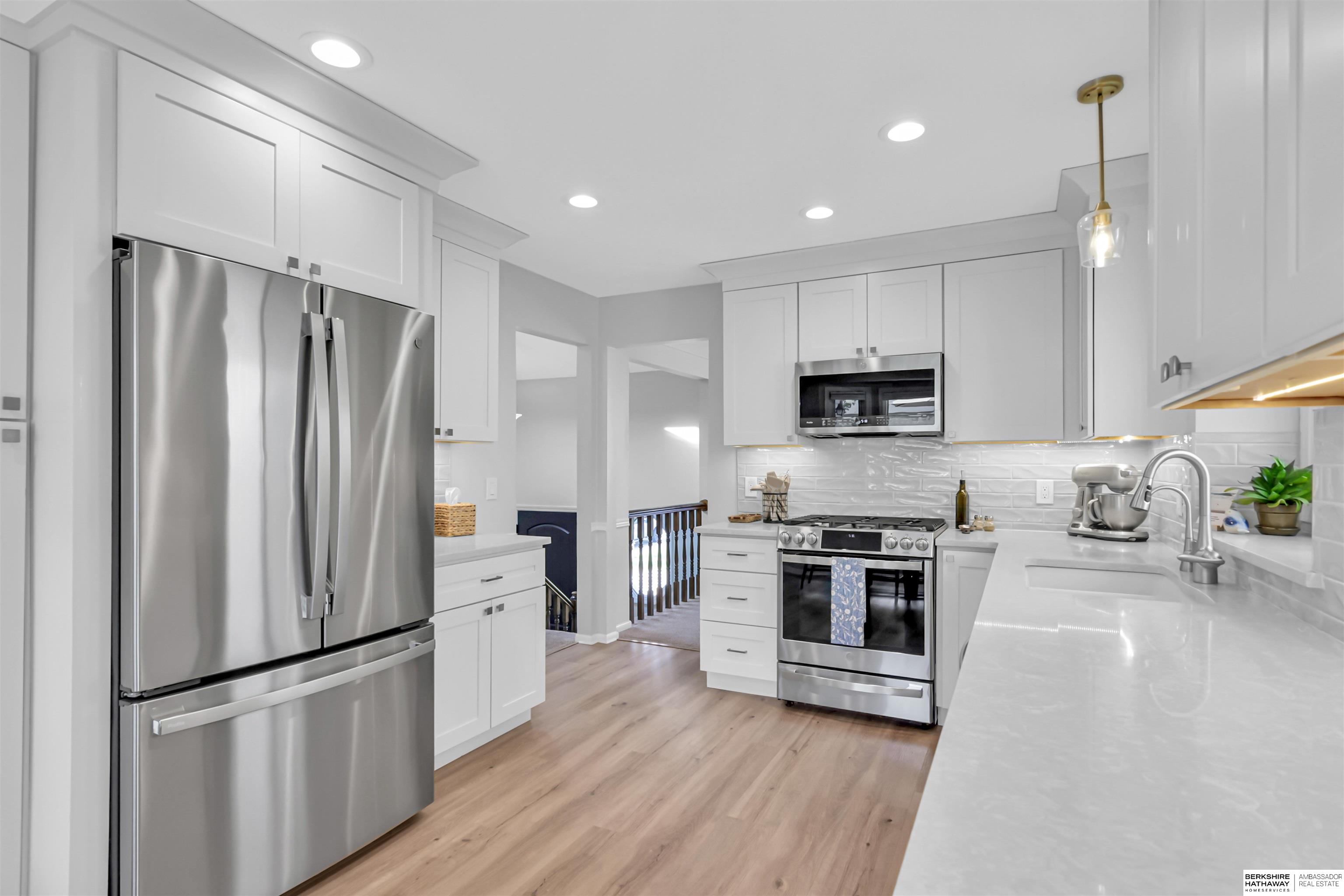 Omaha, Nebraska 68154, United States, 4 Bedrooms Bedrooms, ,2 BathroomsBathrooms,Residential,Pending,126081