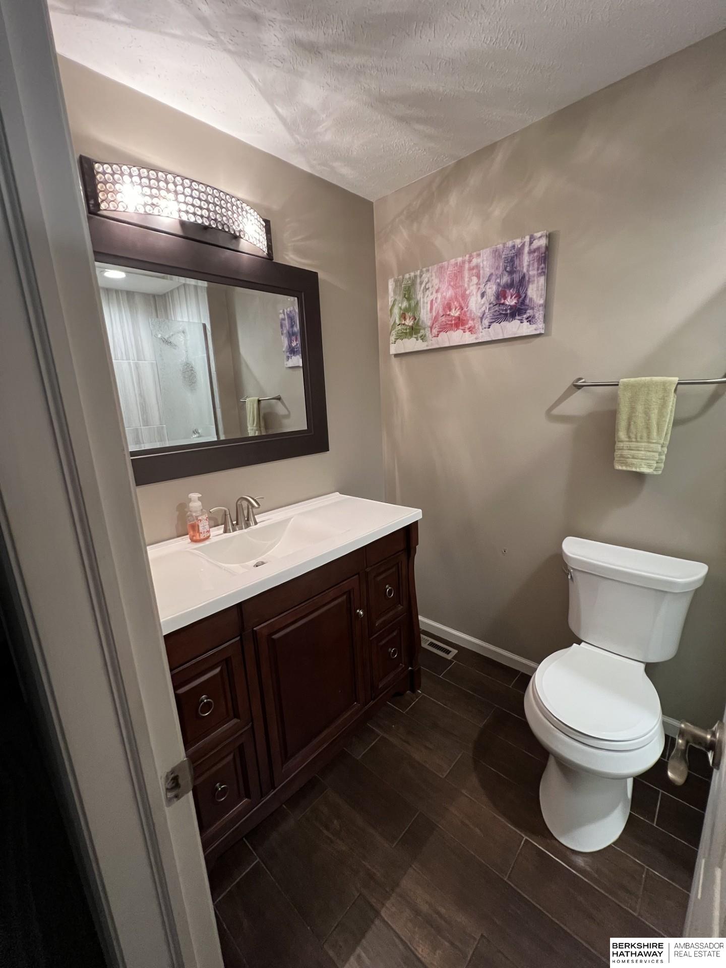 Omaha, Nebraska 68138, United States, 3 Bedrooms Bedrooms, ,2 BathroomsBathrooms,Residential,Active,205208