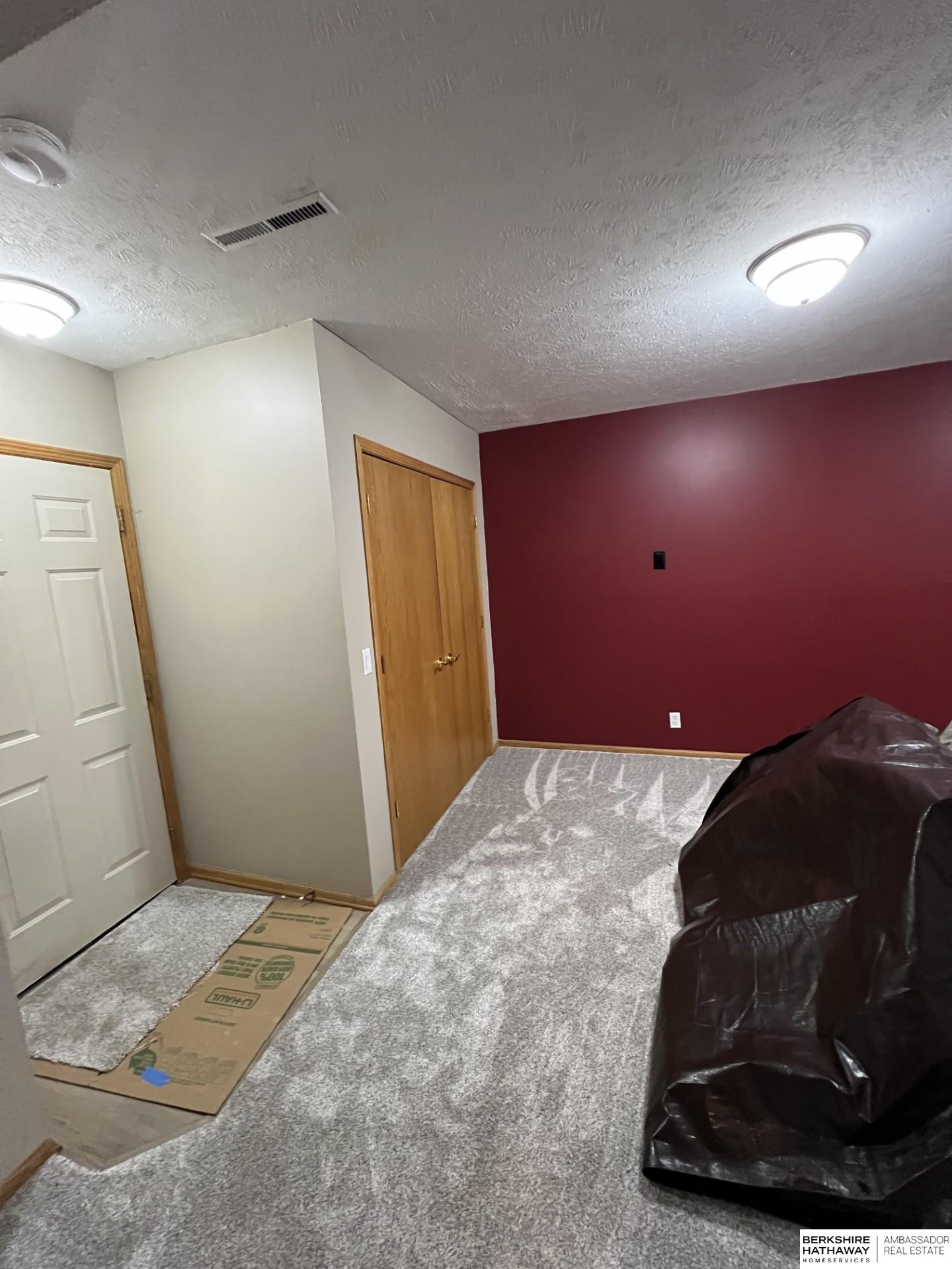 Omaha, Nebraska 68138, United States, 3 Bedrooms Bedrooms, ,2 BathroomsBathrooms,Residential,Active,205208