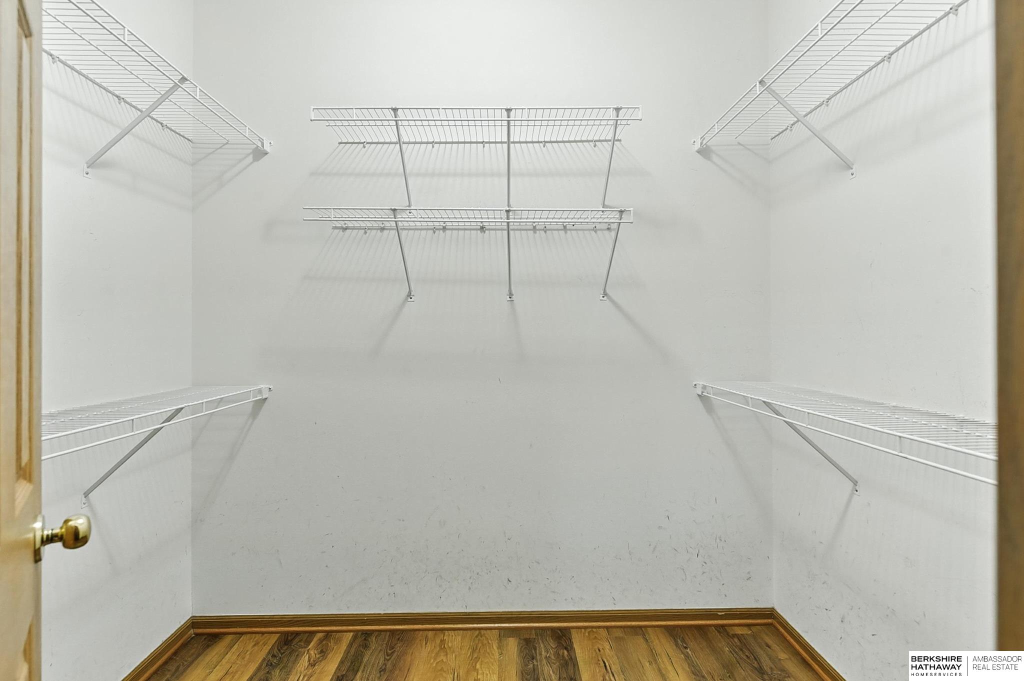 Omaha, Nebraska 68116, United States, 4 Bedrooms Bedrooms, ,3 BathroomsBathrooms,Residential,Pending,155159