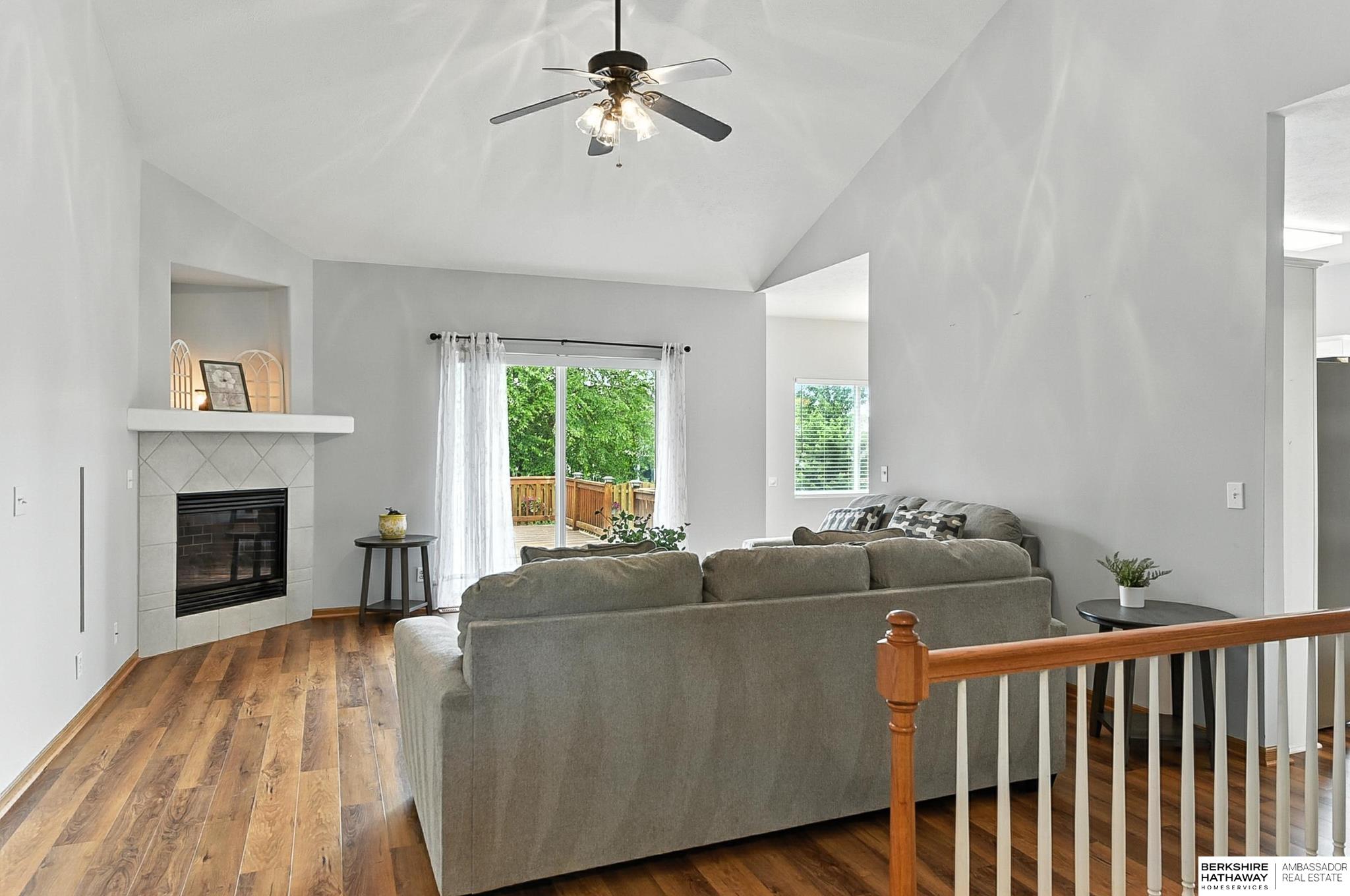 Omaha, Nebraska 68116, United States, 4 Bedrooms Bedrooms, ,3 BathroomsBathrooms,Residential,Pending,155159