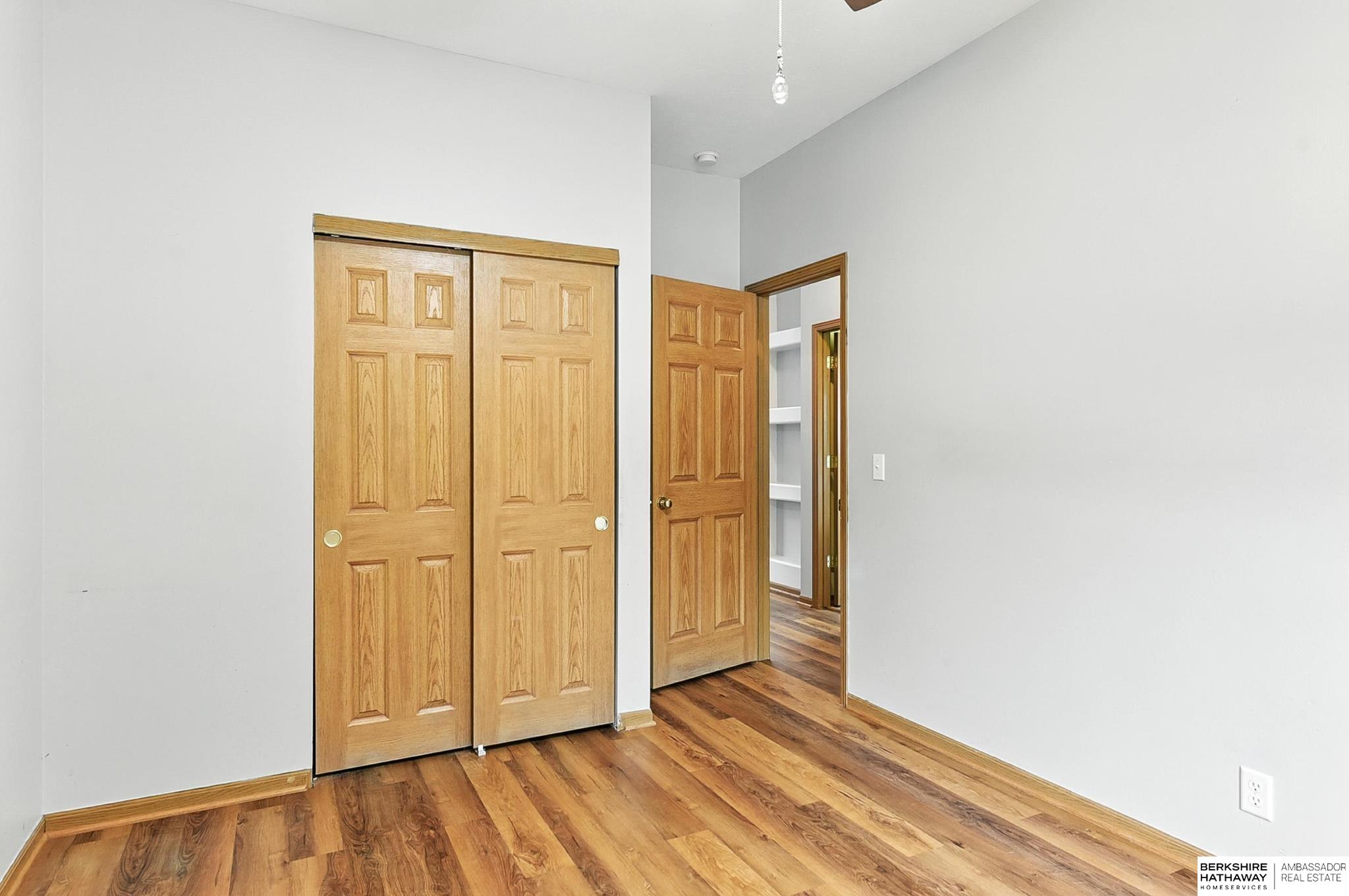 Omaha, Nebraska 68116, United States, 4 Bedrooms Bedrooms, ,3 BathroomsBathrooms,Residential,Pending,155159