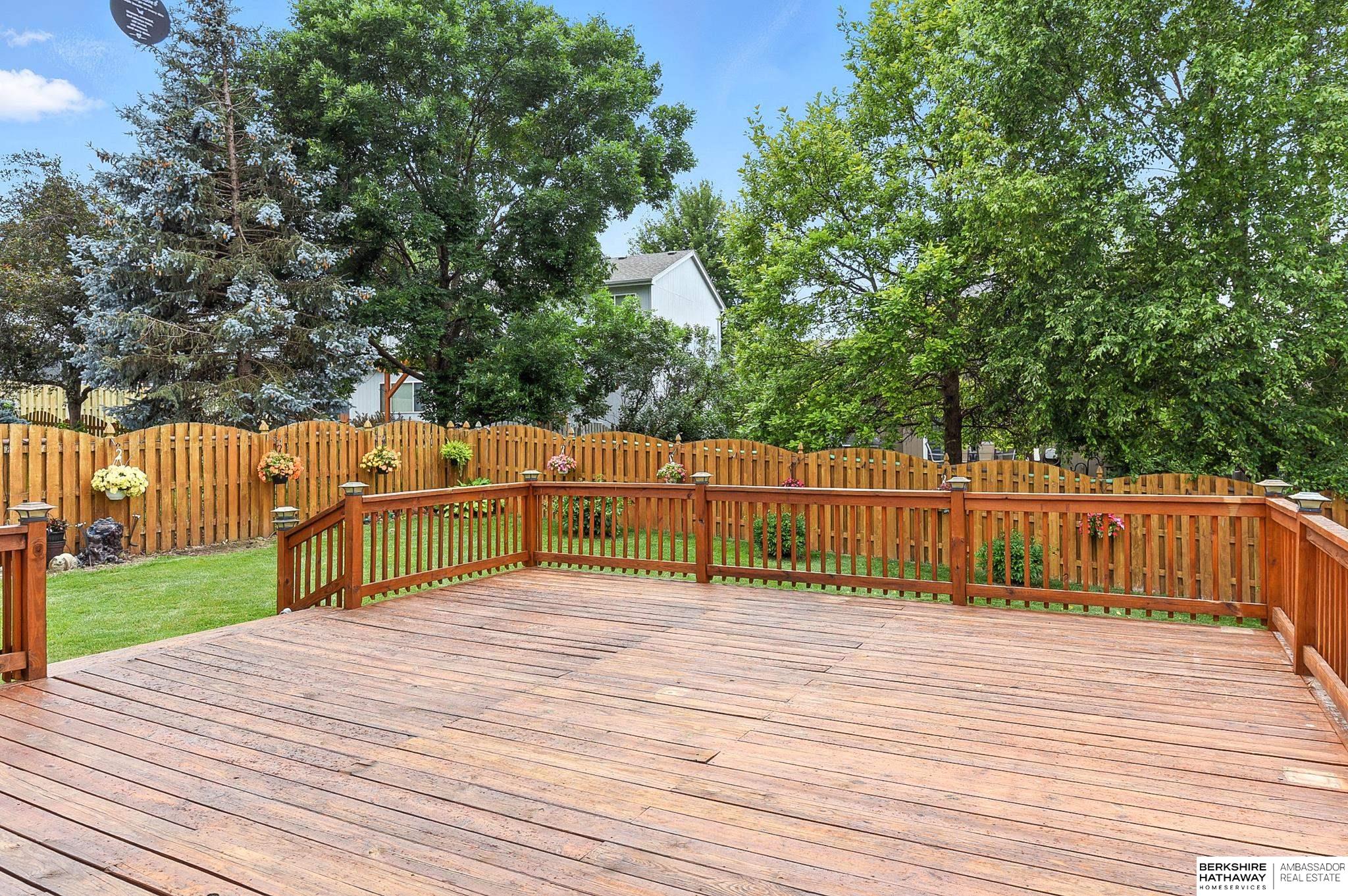 Omaha, Nebraska 68116, United States, 4 Bedrooms Bedrooms, ,3 BathroomsBathrooms,Residential,Pending,155159