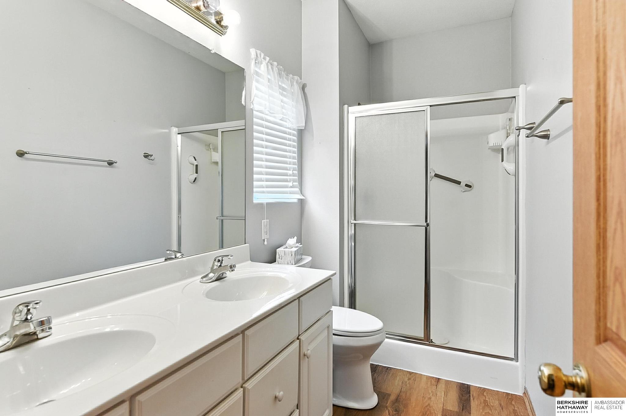 Omaha, Nebraska 68116, United States, 4 Bedrooms Bedrooms, ,3 BathroomsBathrooms,Residential,Pending,155159