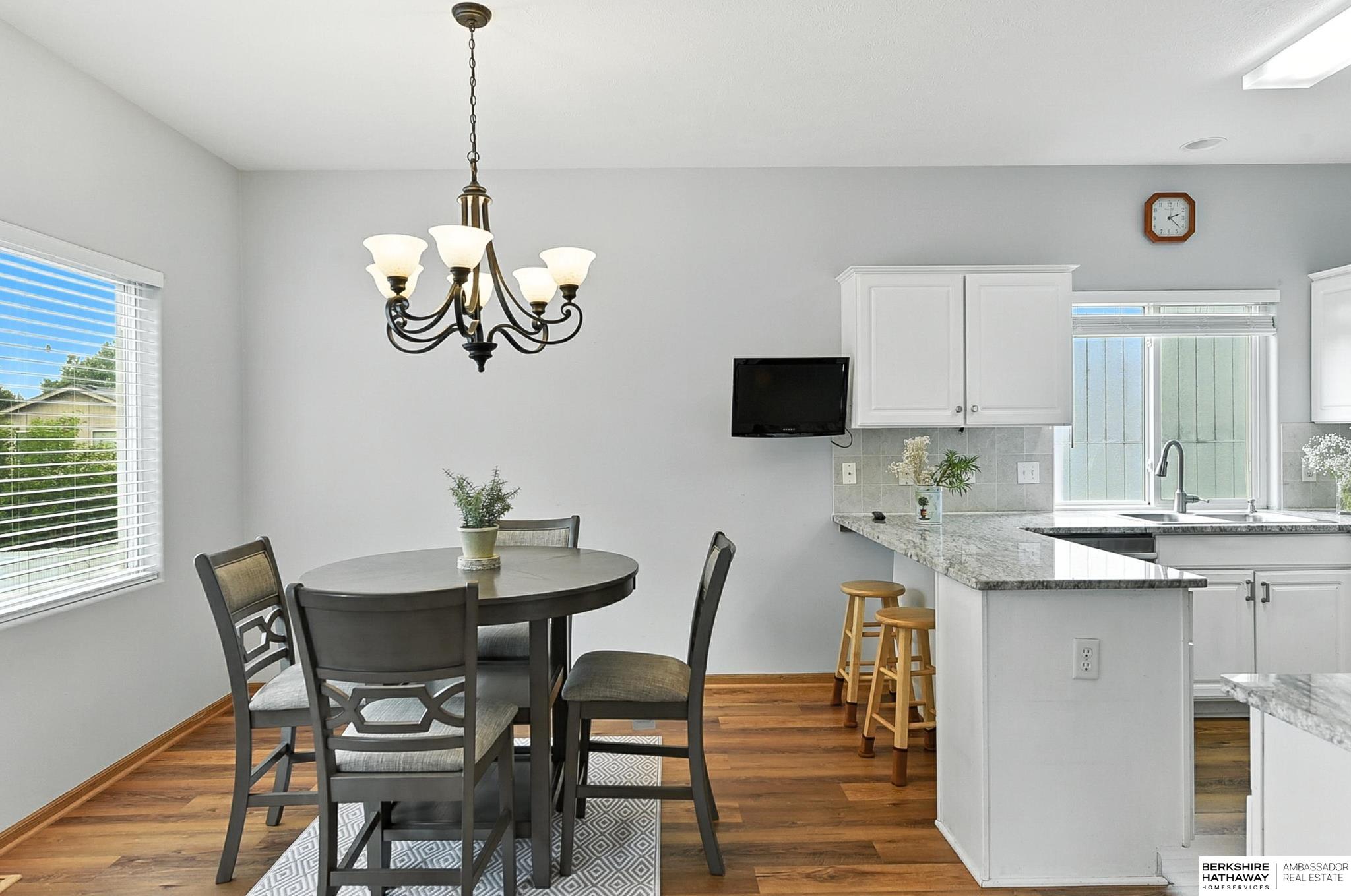 Omaha, Nebraska 68116, United States, 4 Bedrooms Bedrooms, ,3 BathroomsBathrooms,Residential,Pending,155159