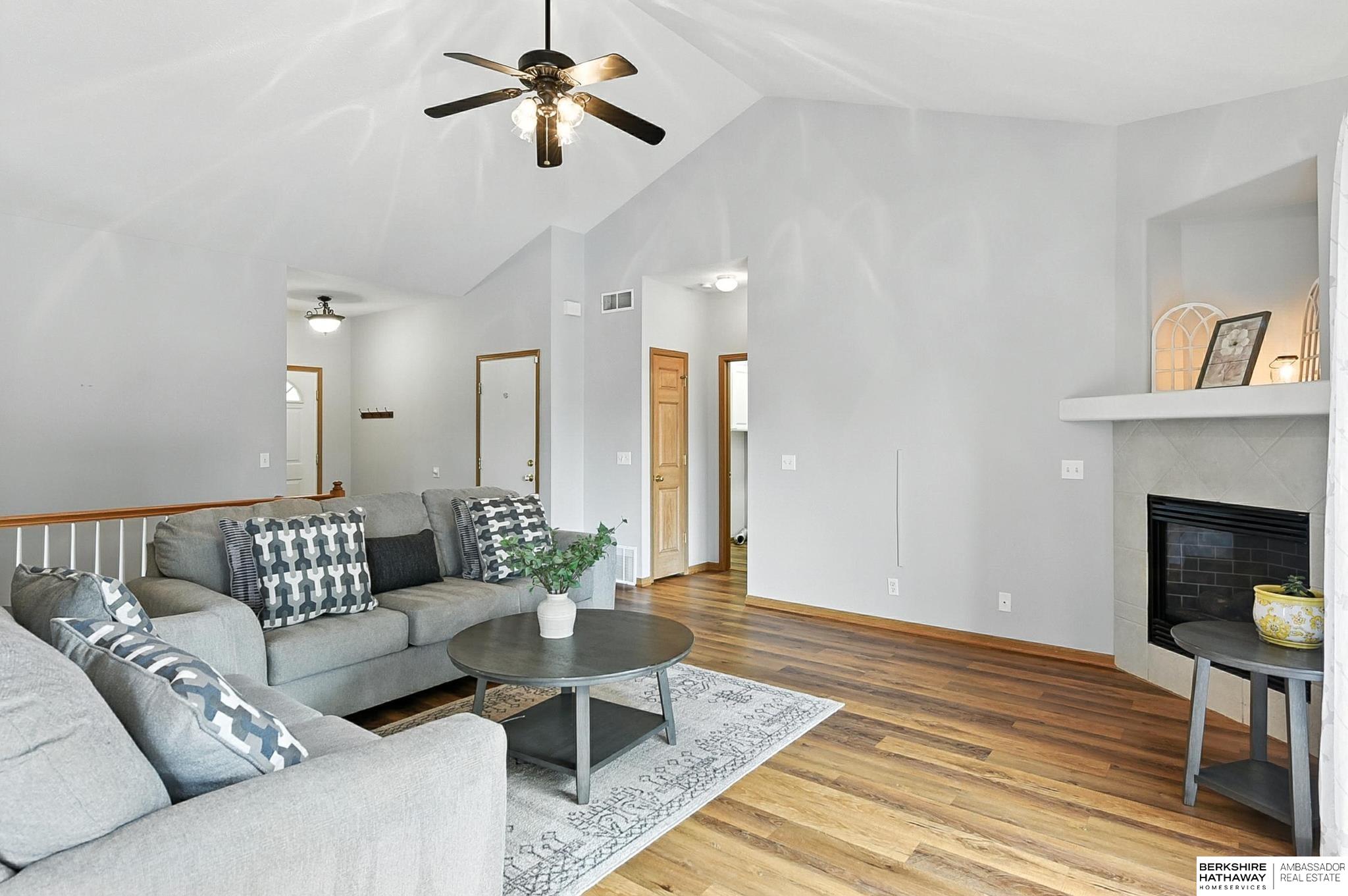 Omaha, Nebraska 68116, United States, 4 Bedrooms Bedrooms, ,3 BathroomsBathrooms,Residential,Pending,155159