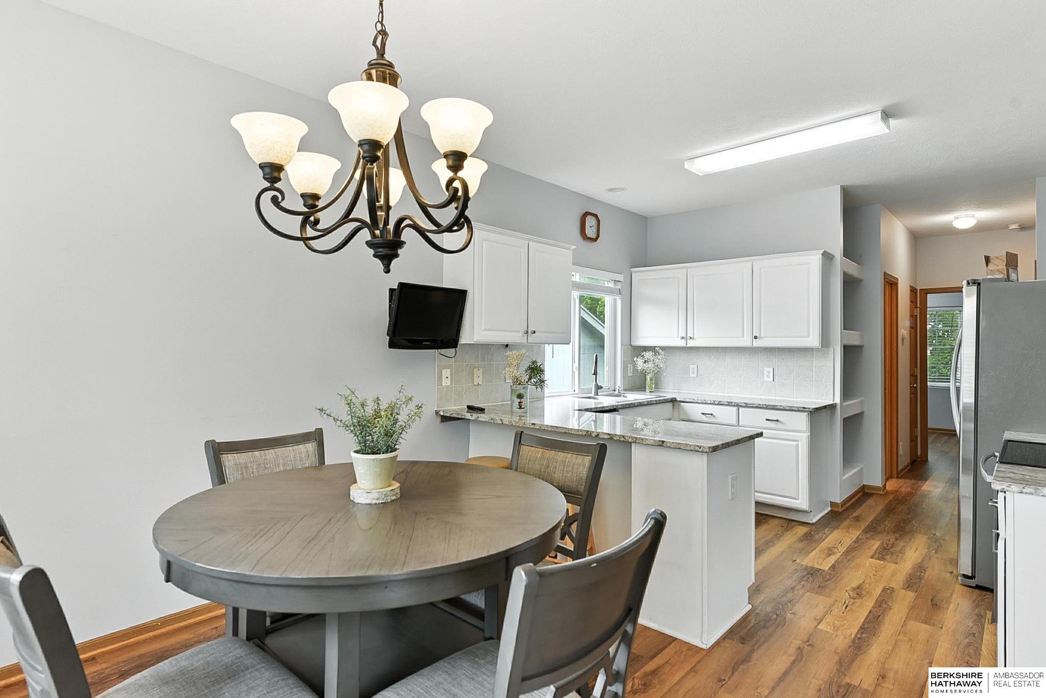 Omaha, Nebraska 68116, United States, 4 Bedrooms Bedrooms, ,3 BathroomsBathrooms,Residential,Pending,155159