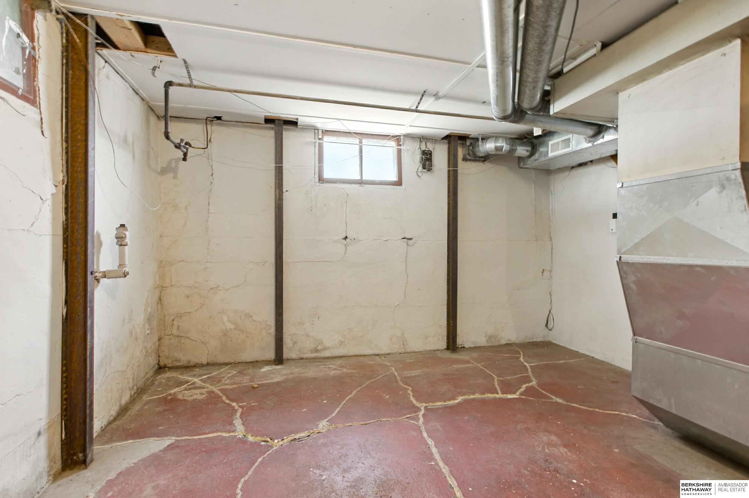 Lincoln, Nebraska 68502, United States, 3 Bedrooms Bedrooms, ,2 BathroomsBathrooms,Residential,Active,186707