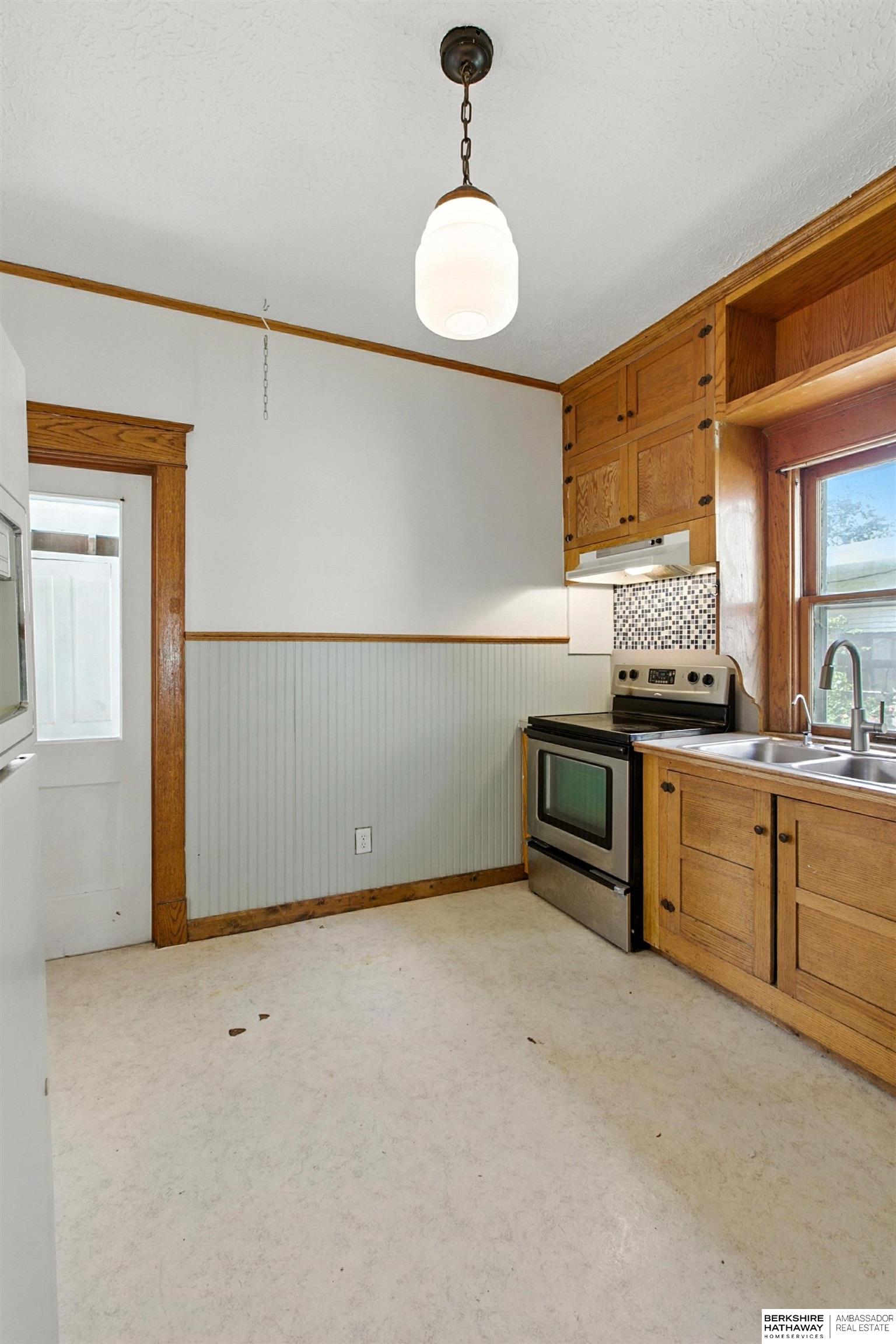 Lincoln, Nebraska 68502, United States, 3 Bedrooms Bedrooms, ,2 BathroomsBathrooms,Residential,Active,186707