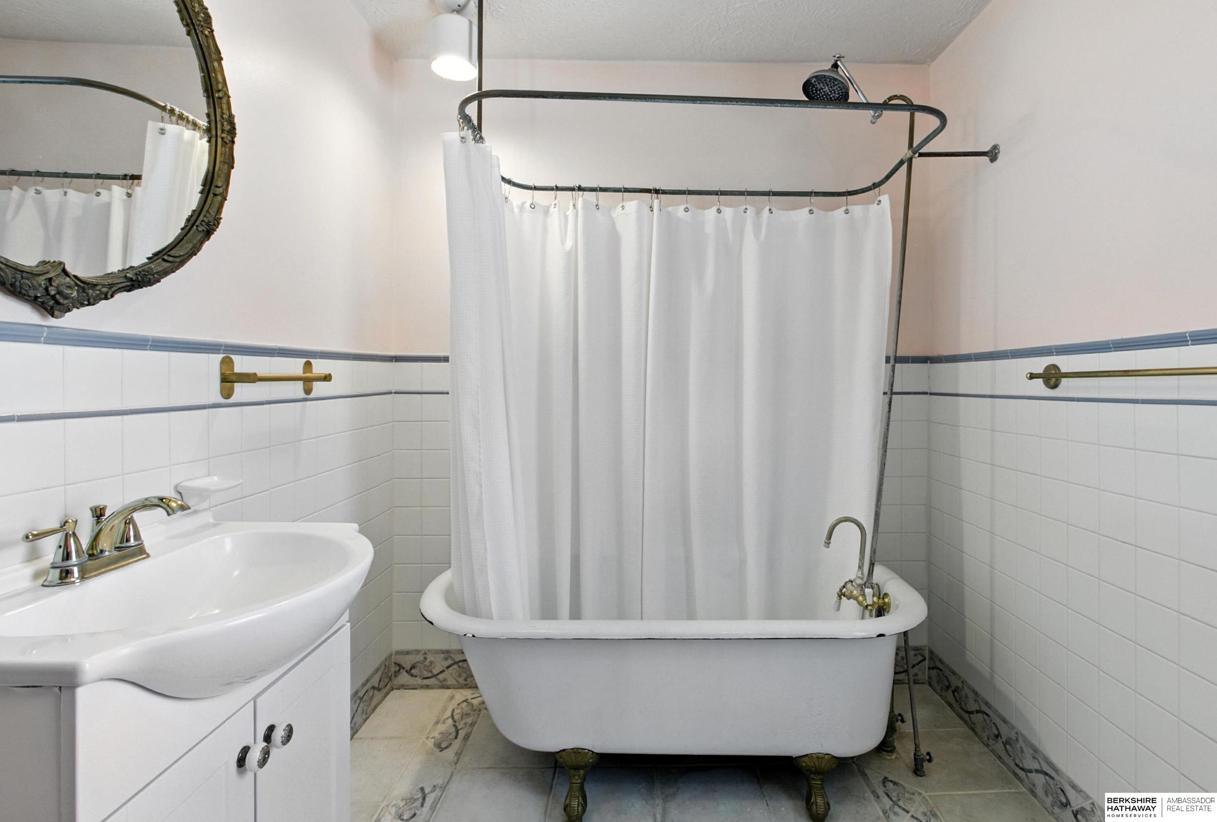 Lincoln, Nebraska 68502, United States, 3 Bedrooms Bedrooms, ,2 BathroomsBathrooms,Residential,Active,186707