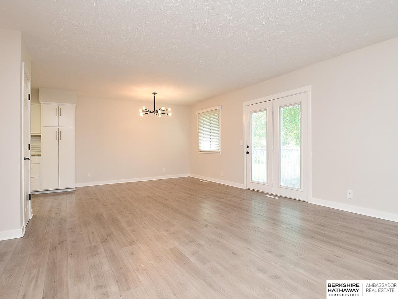 Omaha, Nebraska 68137, United States, 3 Bedrooms Bedrooms, ,2 BathroomsBathrooms,Residential,Active,160859