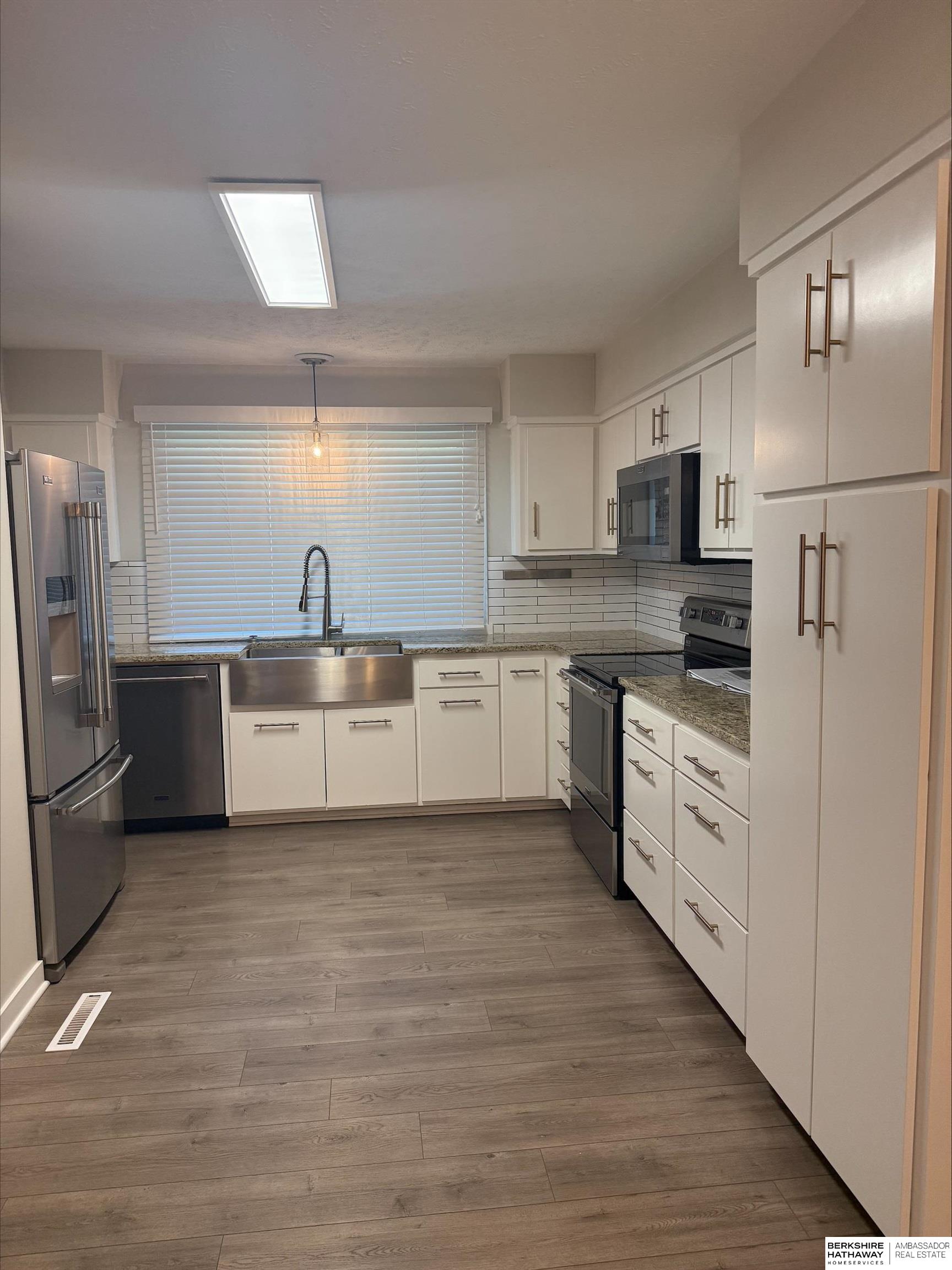 Omaha, Nebraska 68137, United States, 3 Bedrooms Bedrooms, ,2 BathroomsBathrooms,Residential,Active,160859