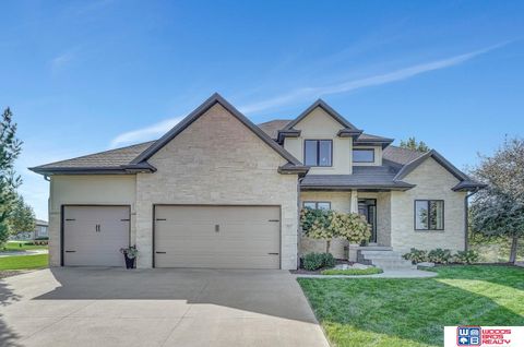 Photo of 1301 W Cademon Circle, Lincoln, NE 68523 (MLS # 22528693)
