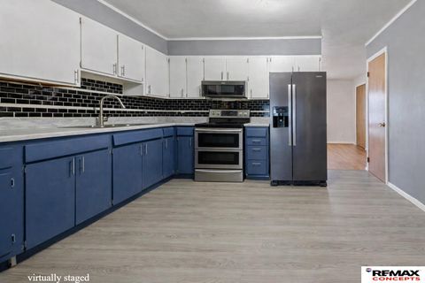 Photo of 4910 Canterbury Lane, Lincoln, NE 68512 (MLS # 22605757)