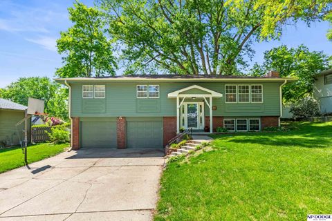 Photo of 106 N 117 Street, Omaha, NE 68154 (MLS # 22611892)