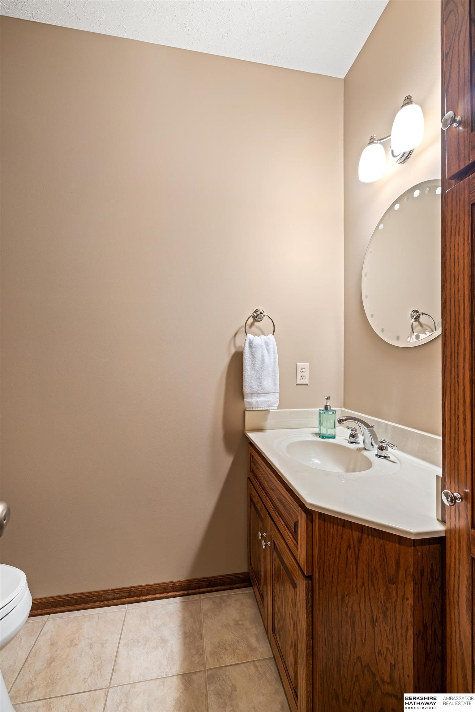 Omaha, Nebraska 68130, United States, 3 Bedrooms Bedrooms, ,3 BathroomsBathrooms,Residential,Active,126225