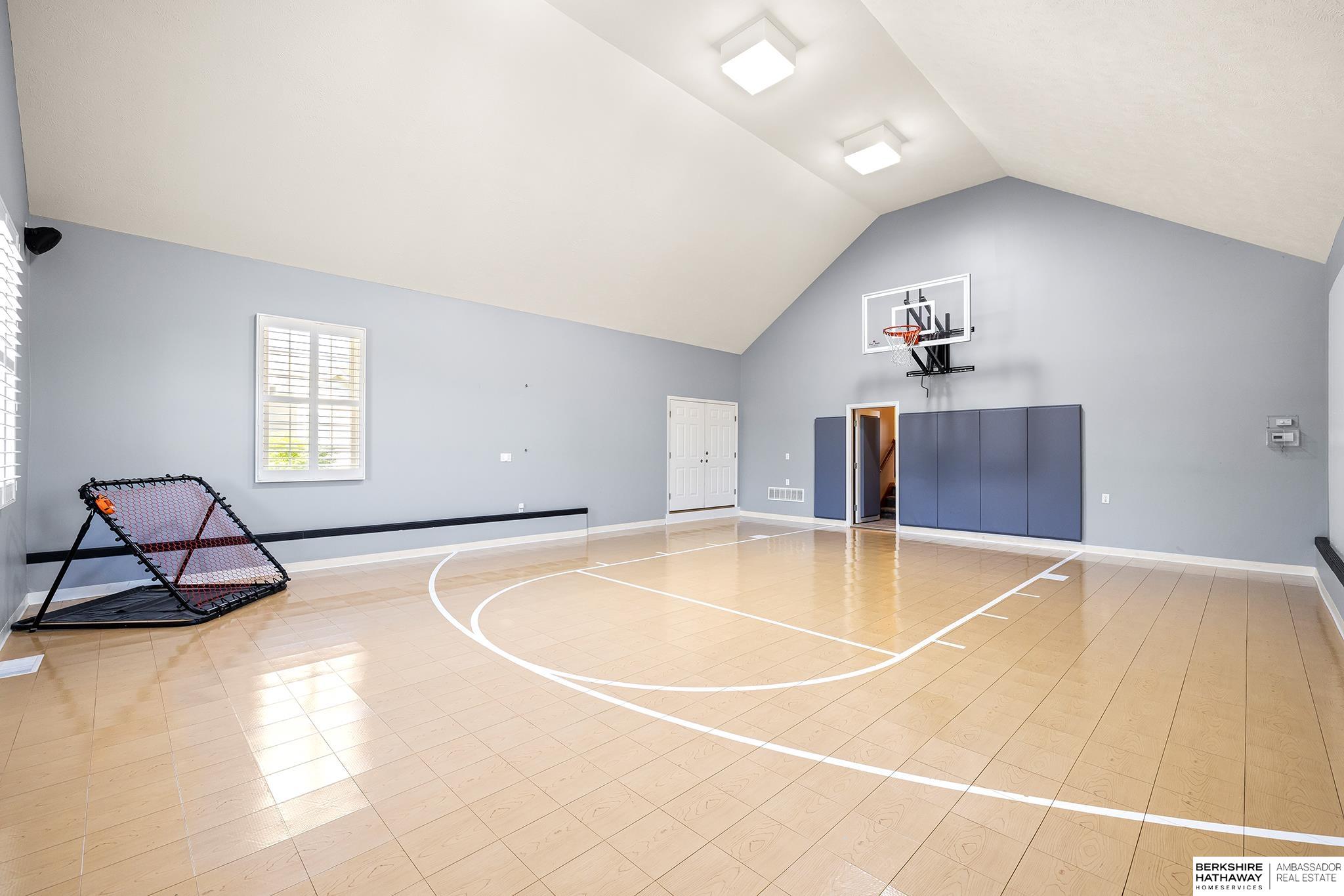 Omaha, Nebraska 68130, United States, 3 Bedrooms Bedrooms, ,3 BathroomsBathrooms,Residential,Active,126225