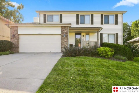 Photo of 17038 M Street, Omaha, NE 68135 (MLS # 22624784)