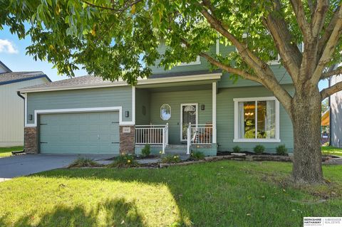 Photo of 18767 Holmes Street, Omaha, NE 68135 (MLS # 22530750)