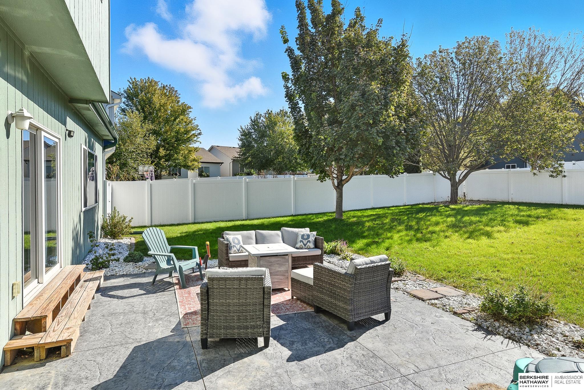 Omaha, Nebraska 68135, United States, 3 Bedrooms Bedrooms, ,3 BathroomsBathrooms,Residential,Active,233354