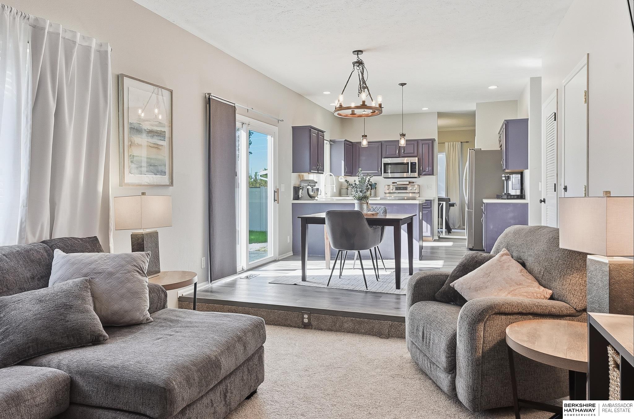 Omaha, Nebraska 68135, United States, 3 Bedrooms Bedrooms, ,3 BathroomsBathrooms,Residential,Active,233354