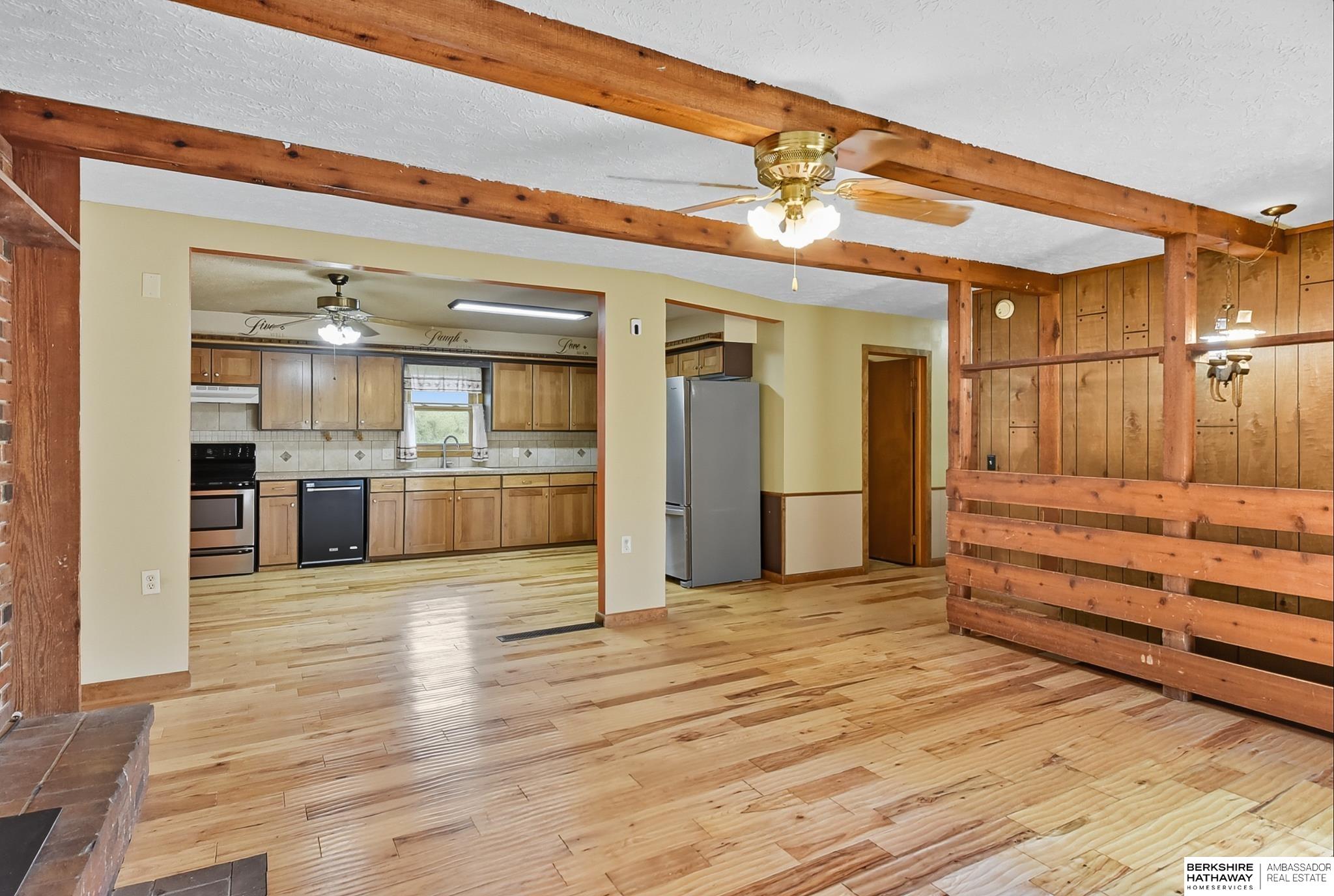 Arlington, Nebraska 68002, United States, 5 Bedrooms Bedrooms, ,2 BathroomsBathrooms,Residential,Active,207499