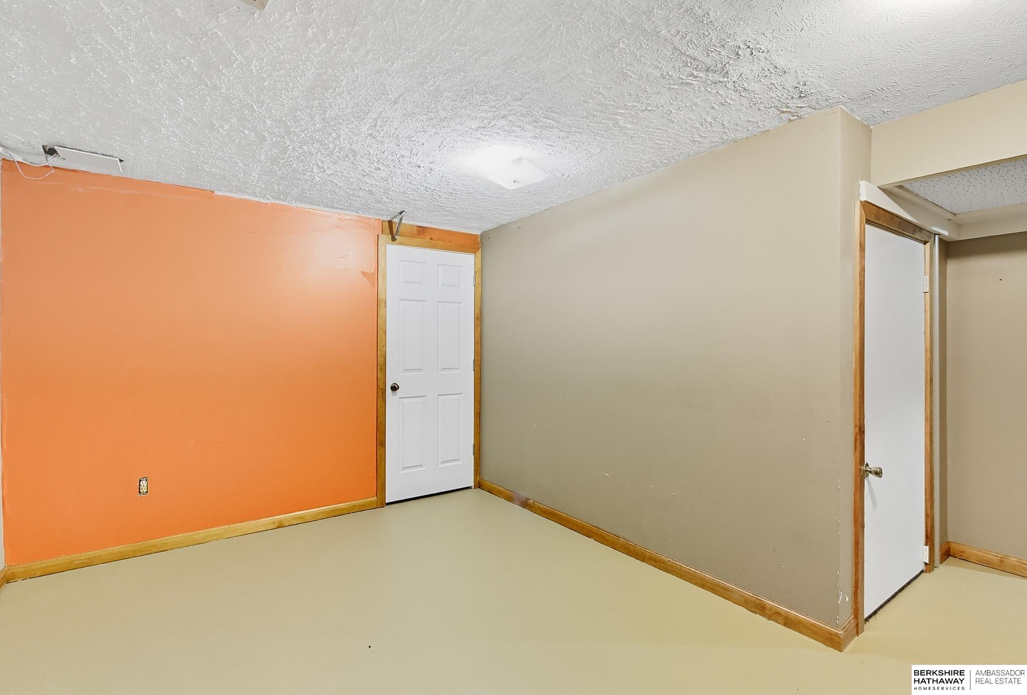 Arlington, Nebraska 68002, United States, 5 Bedrooms Bedrooms, ,2 BathroomsBathrooms,Residential,Active,207499