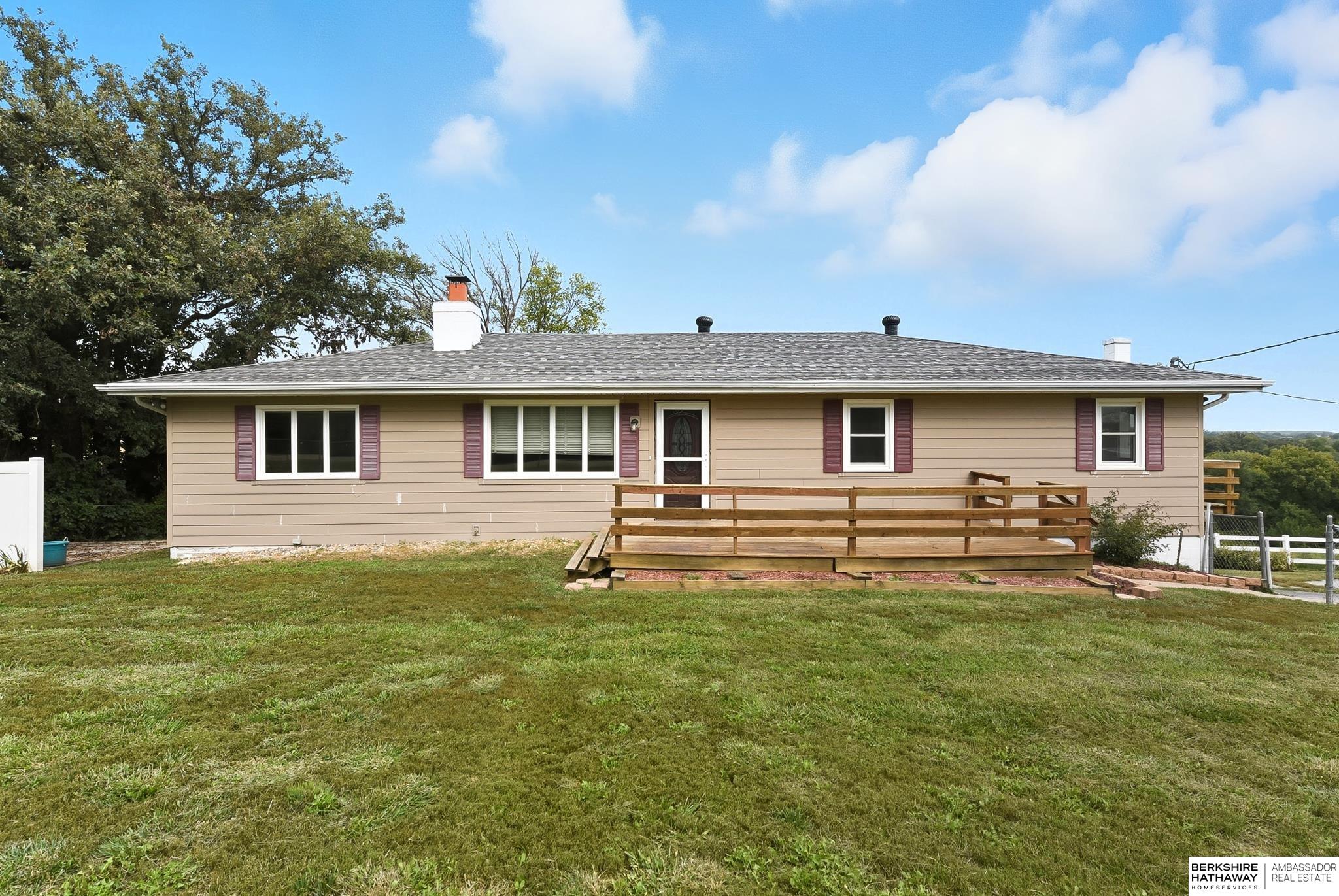 Arlington, Nebraska 68002, United States, 5 Bedrooms Bedrooms, ,2 BathroomsBathrooms,Residential,Active,207499