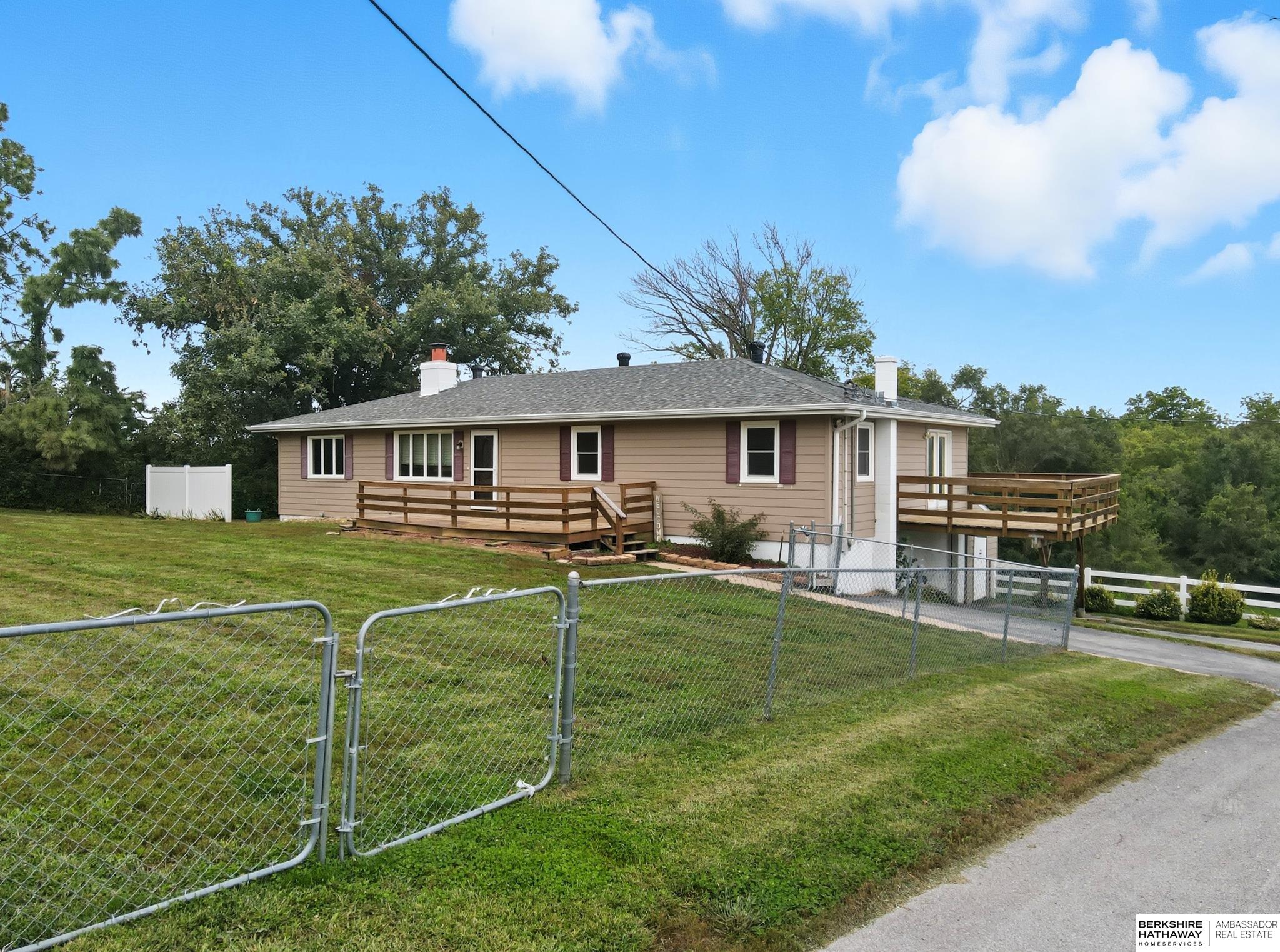 Arlington, Nebraska 68002, United States, 5 Bedrooms Bedrooms, ,2 BathroomsBathrooms,Residential,Active,207499