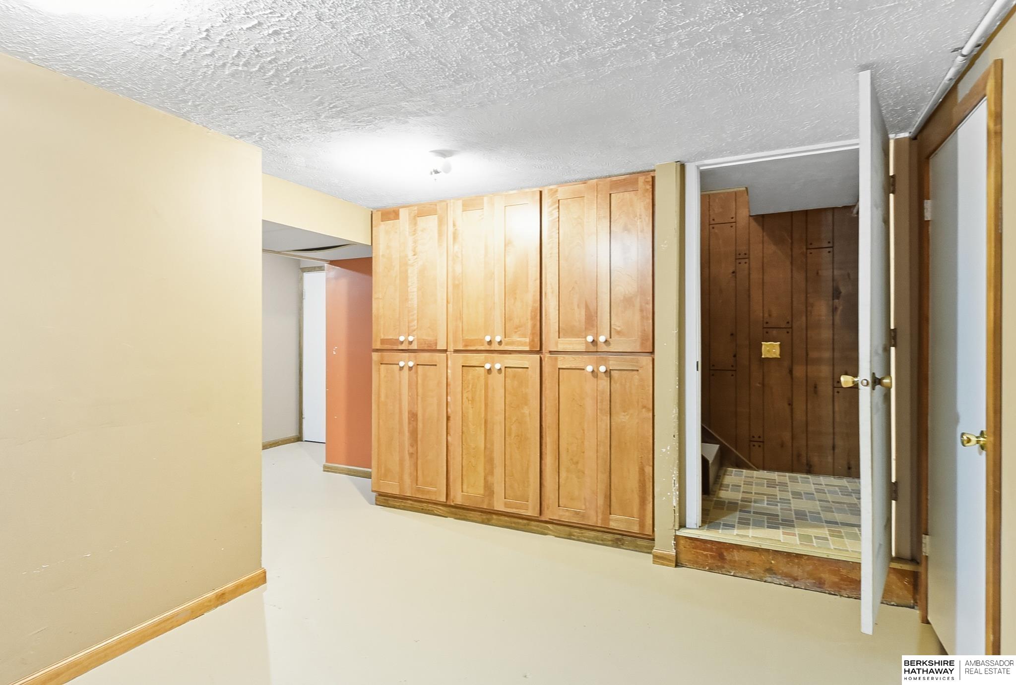 Arlington, Nebraska 68002, United States, 5 Bedrooms Bedrooms, ,2 BathroomsBathrooms,Residential,Active,207499