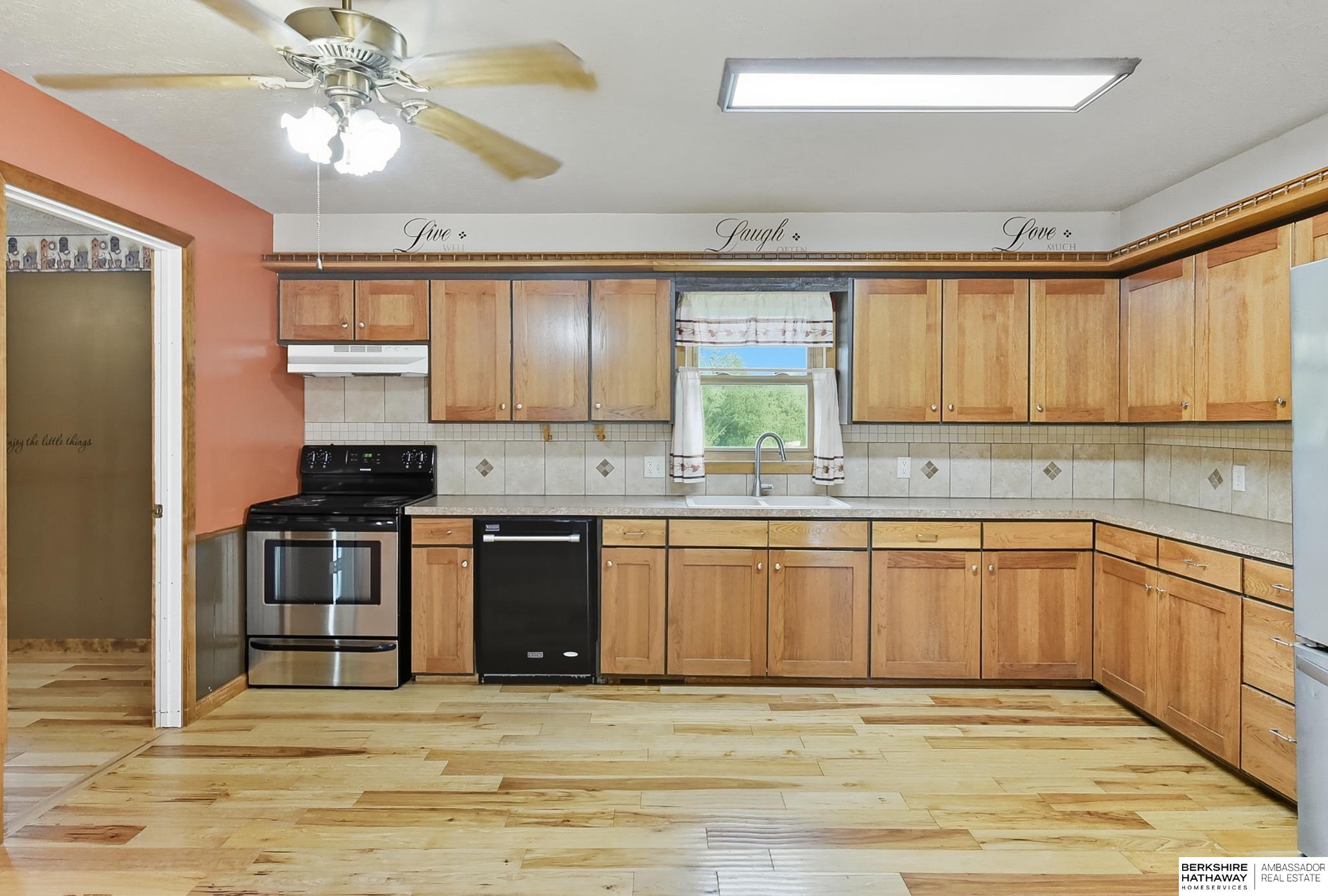 Arlington, Nebraska 68002, United States, 5 Bedrooms Bedrooms, ,2 BathroomsBathrooms,Residential,Active,207499